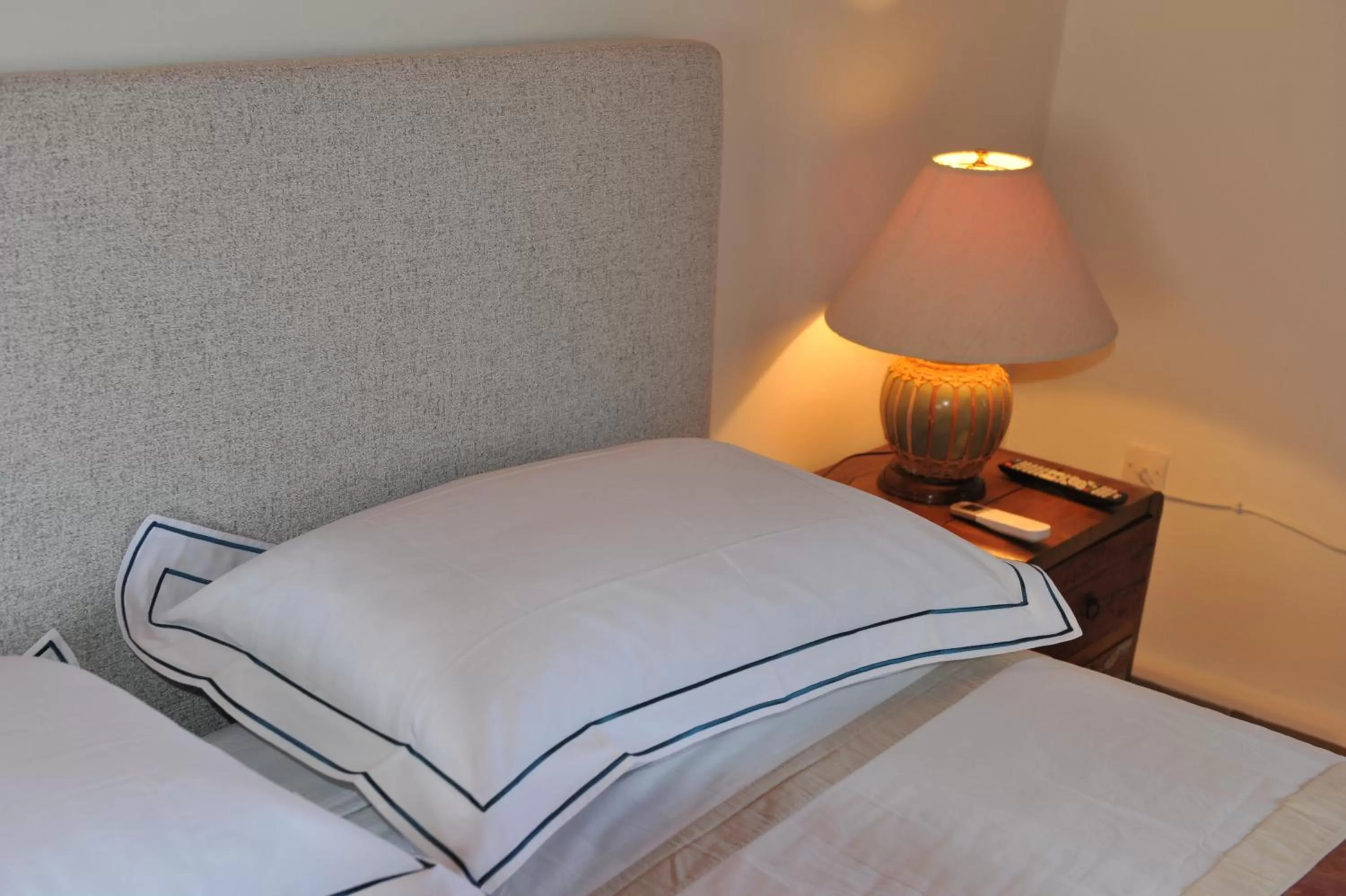 Bed in Loft Apartment , La Terrasse Centre Ville d'Arles,