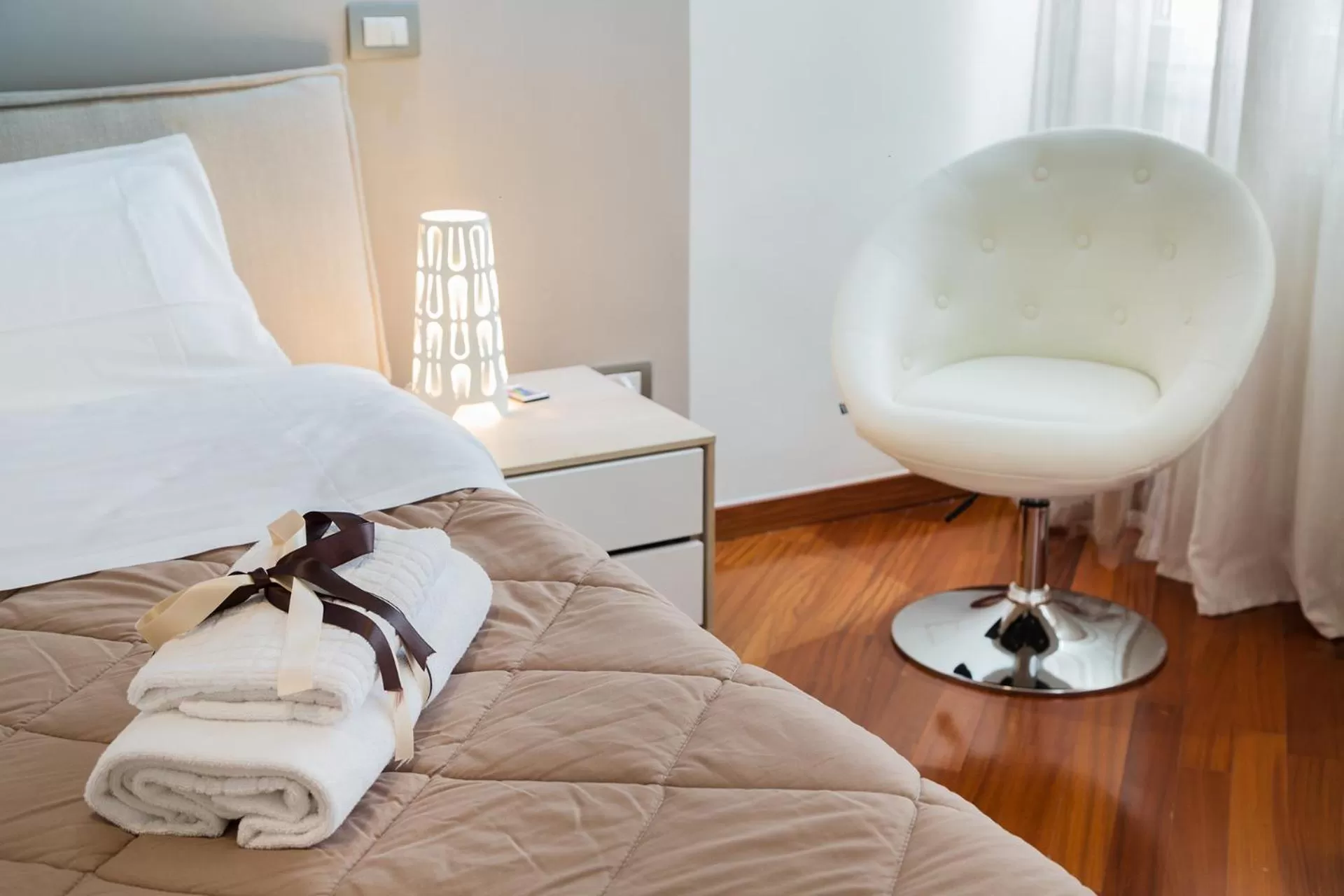 Bedroom, Bed in Donna Gina