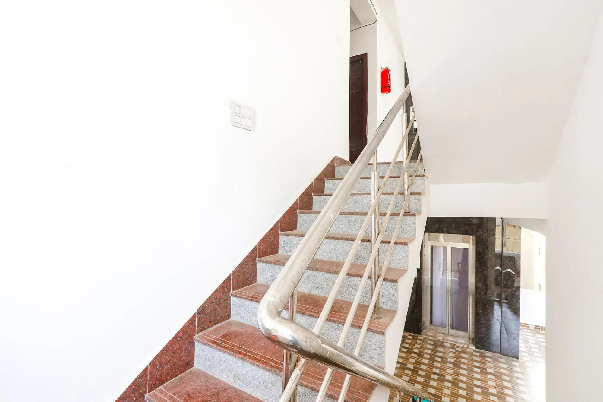 Lobby or reception in OYO Flagship Hotel Night Eye Nanakramguda