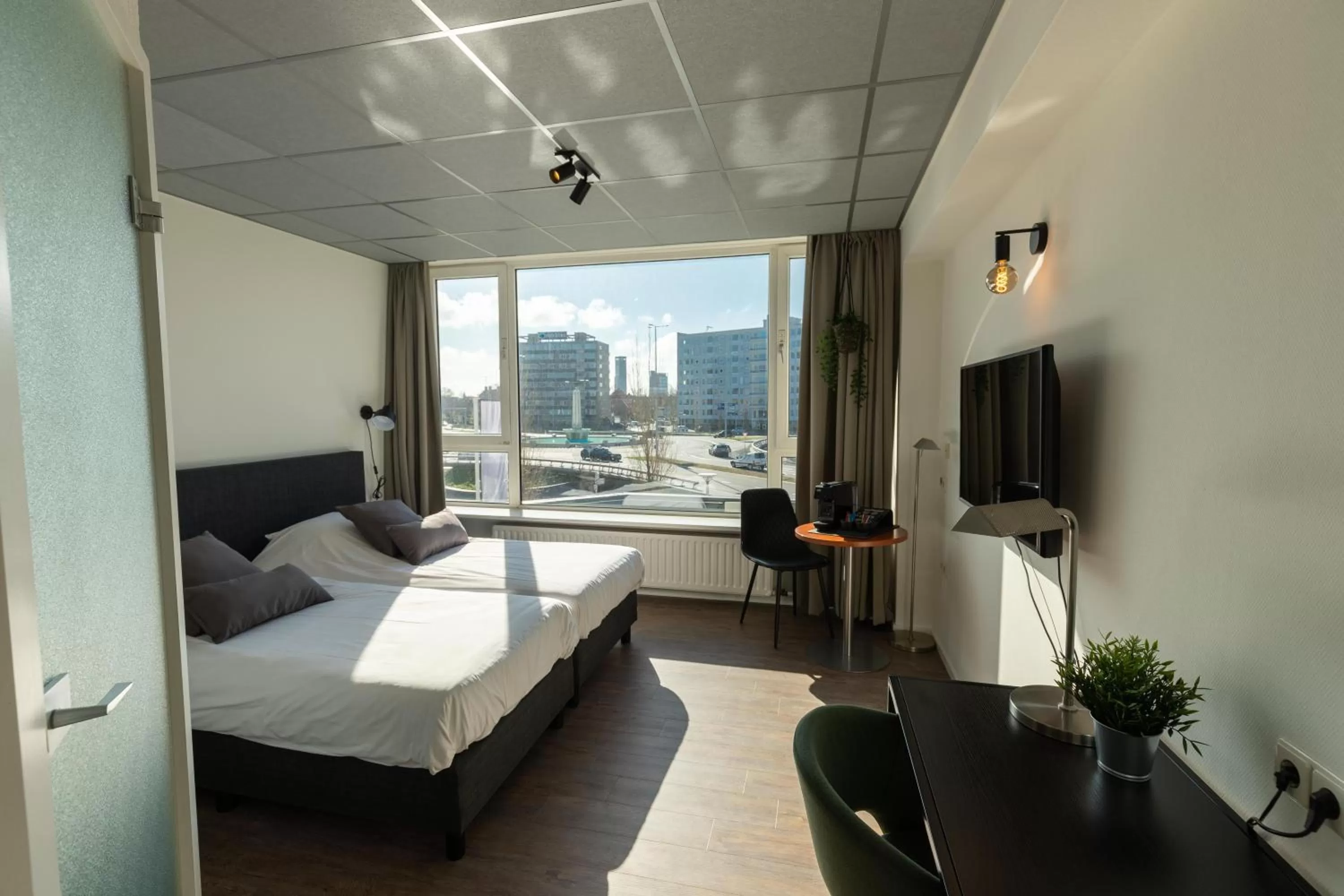 Photo of the whole room, Bed in Eurohotel