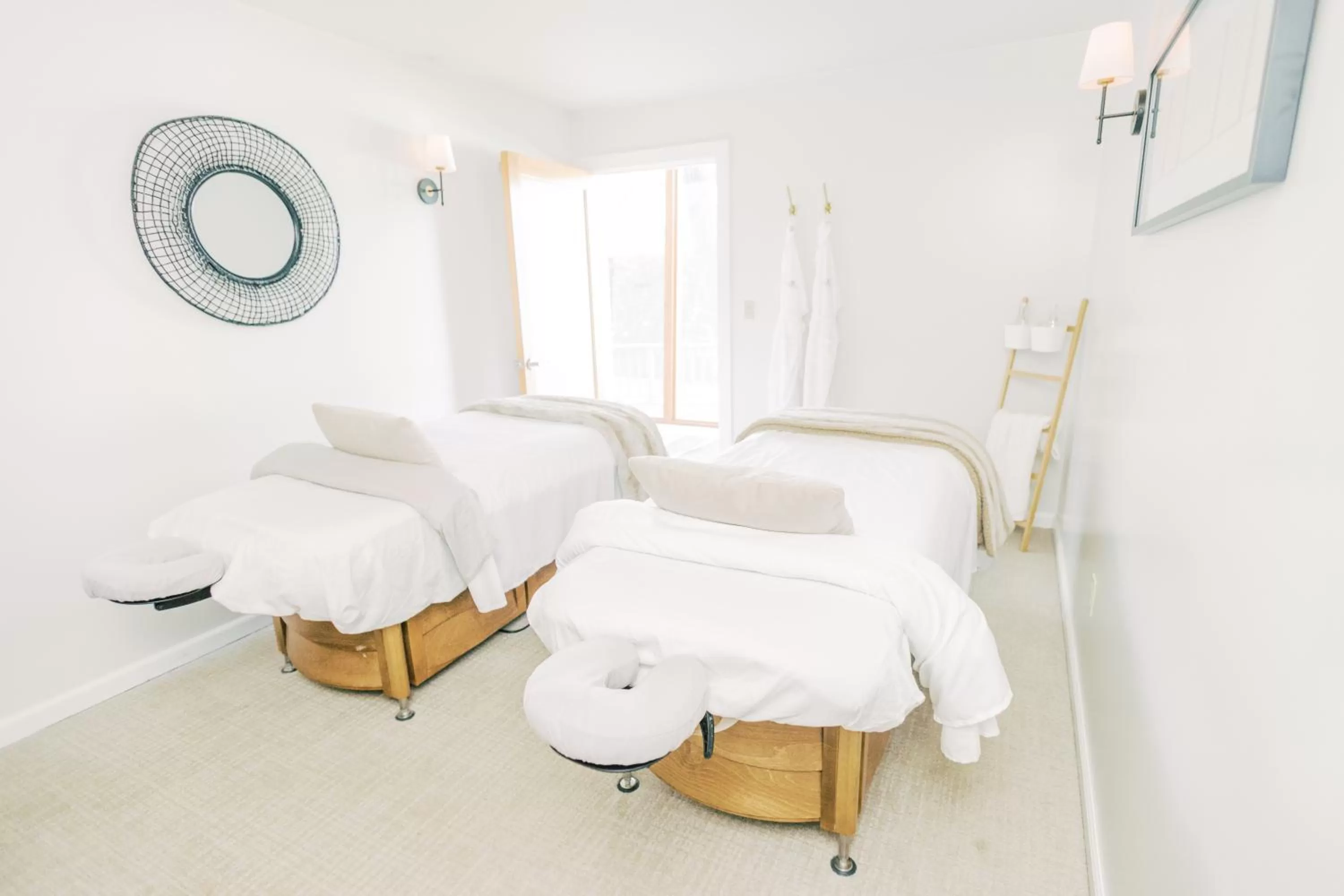 Spa and wellness centre/facilities, Bed in Calamigos Guest Ranch and Beach Club