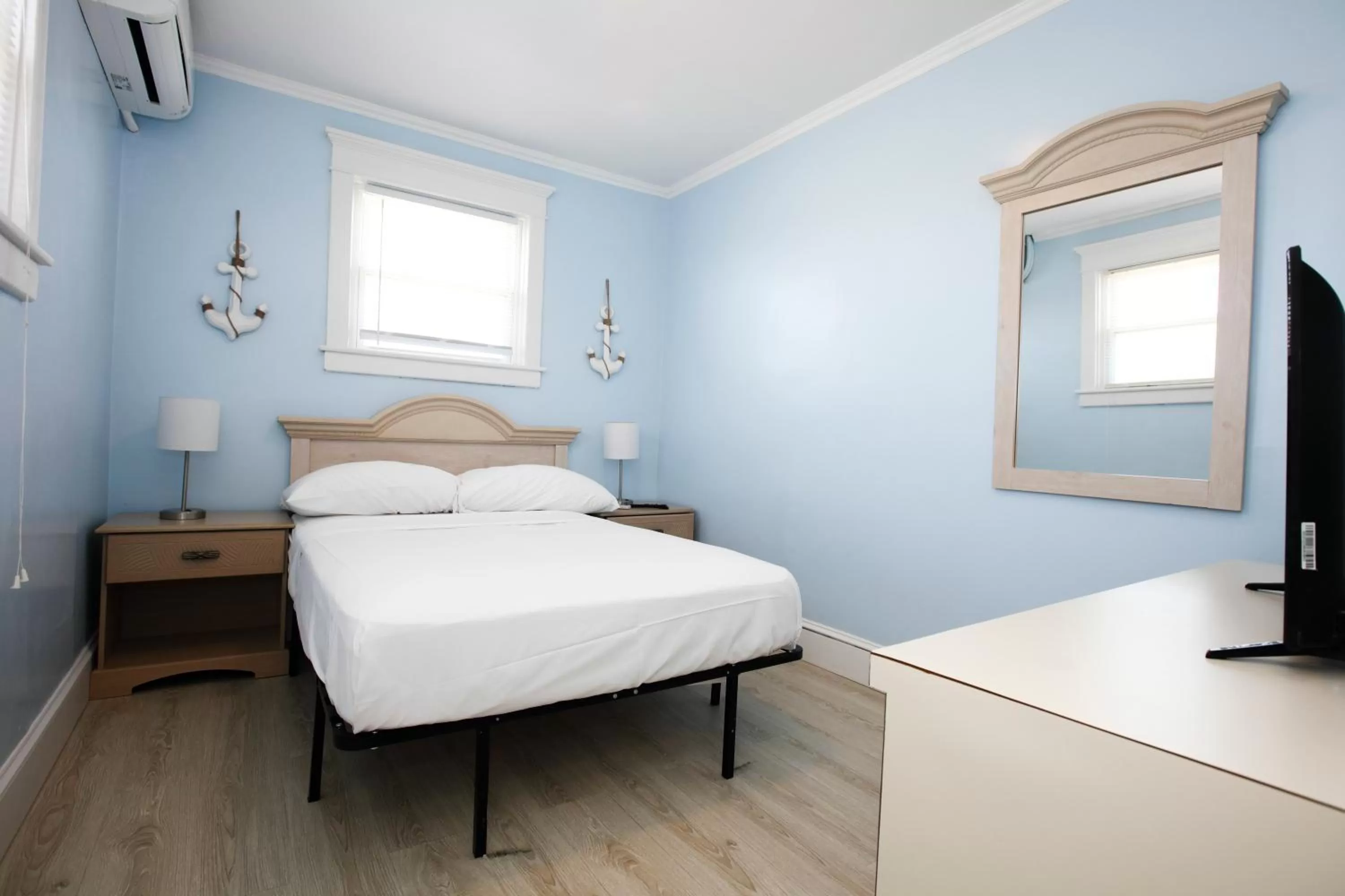 Bedroom, Bed in Garfield Beach House