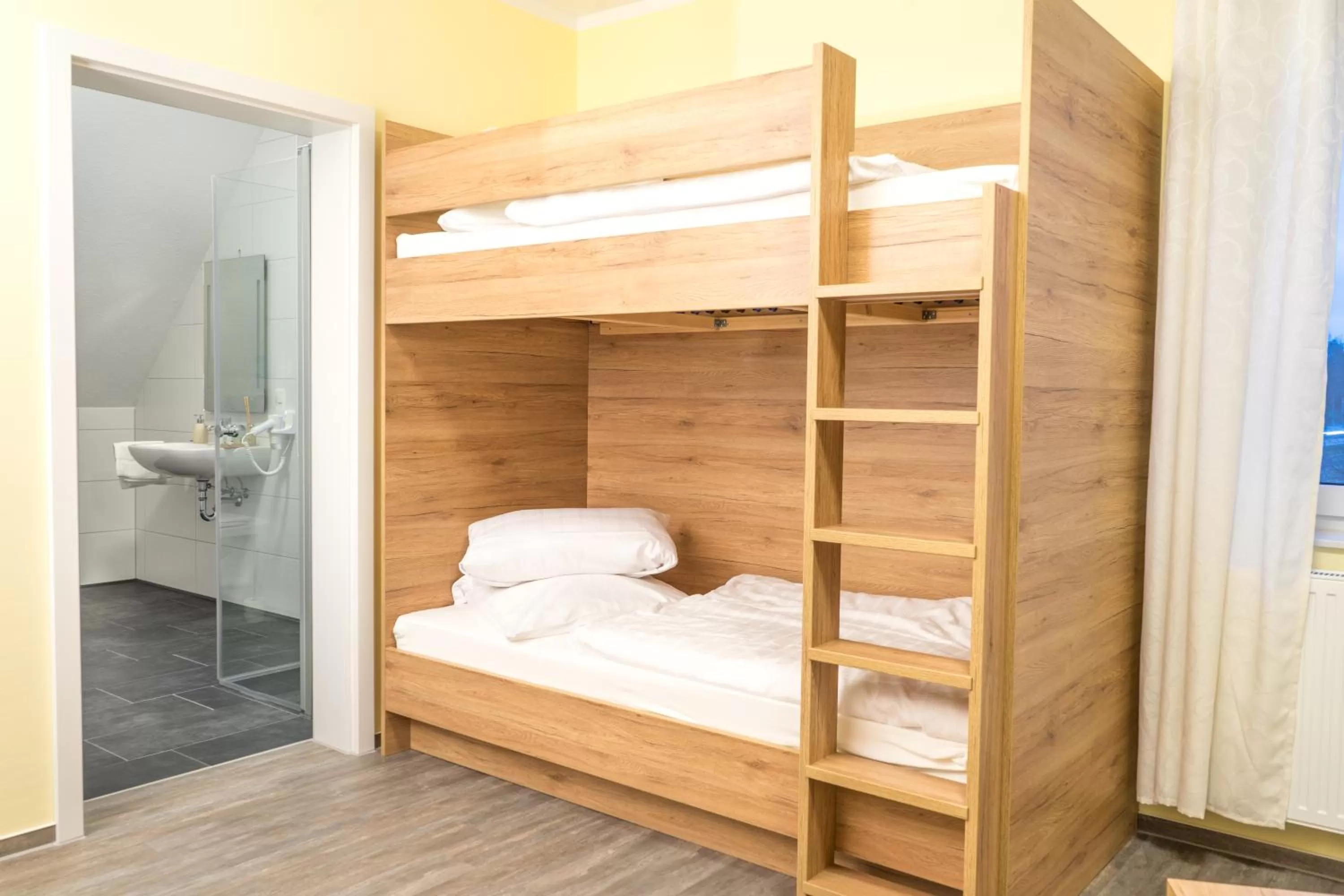 Bathroom, Bed in Hotel & Restaurant Sparta