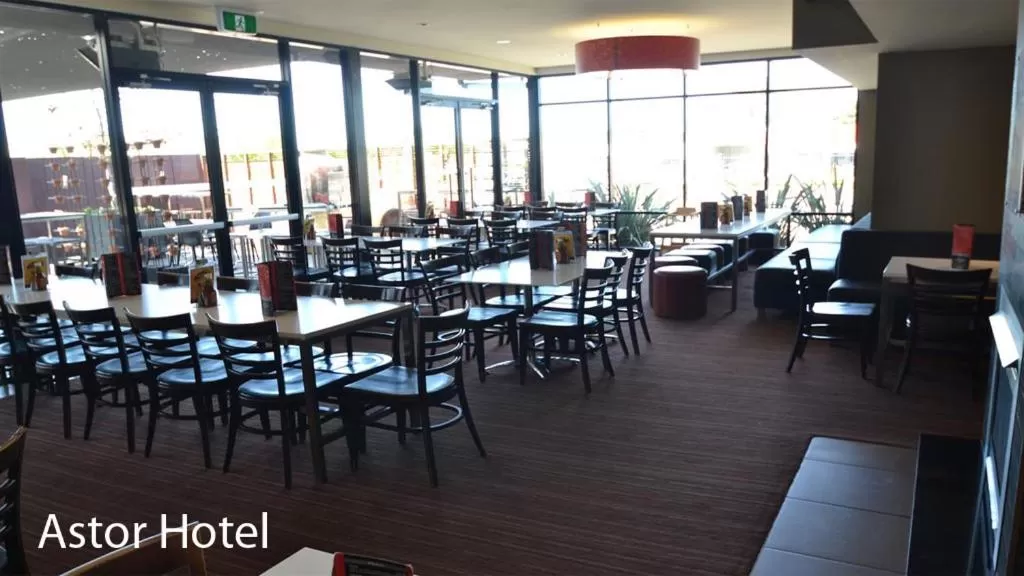 Restaurant/places to eat in The Astor Hotel Motel