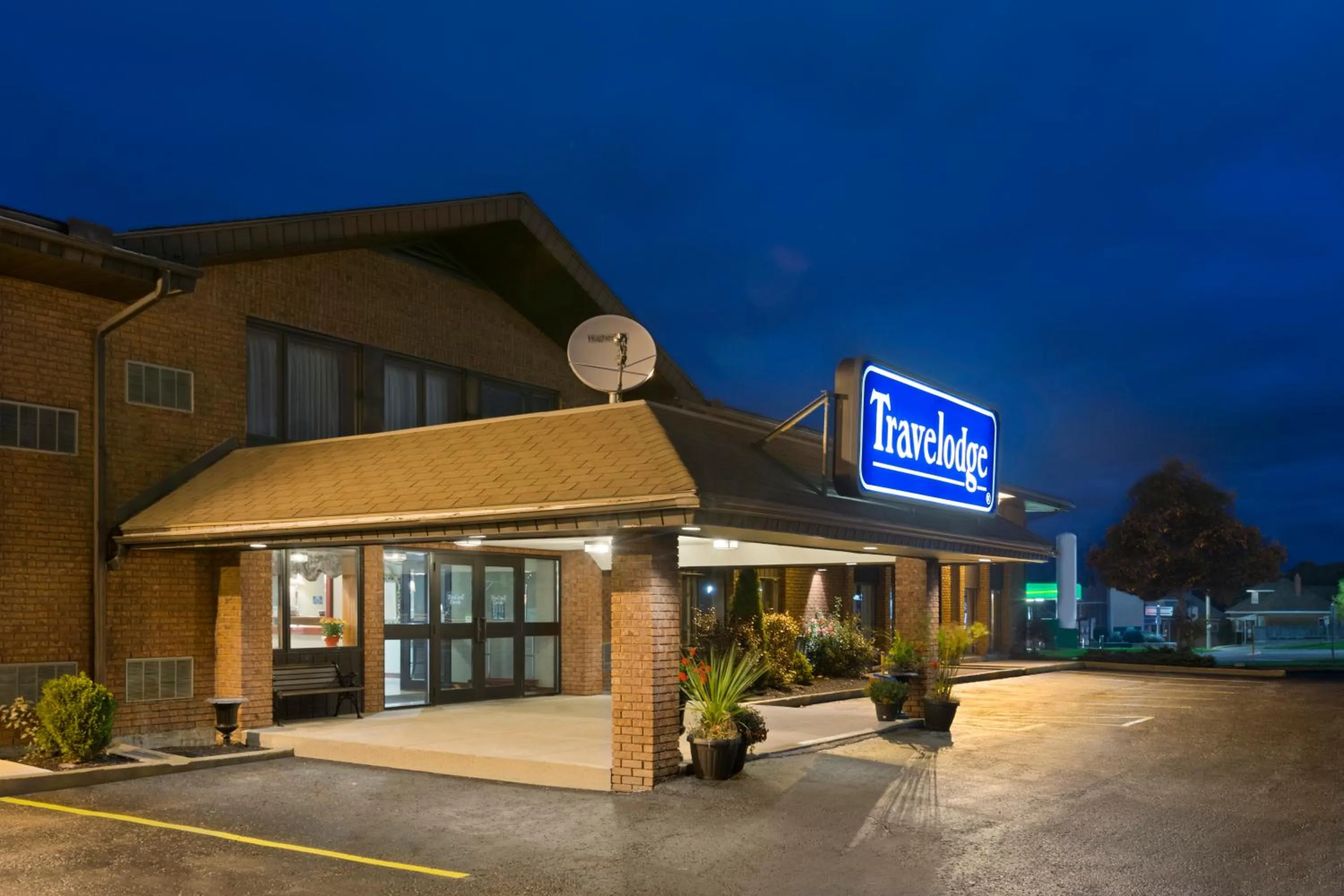 Street view in Travelodge by Wyndham Owen Sound ON