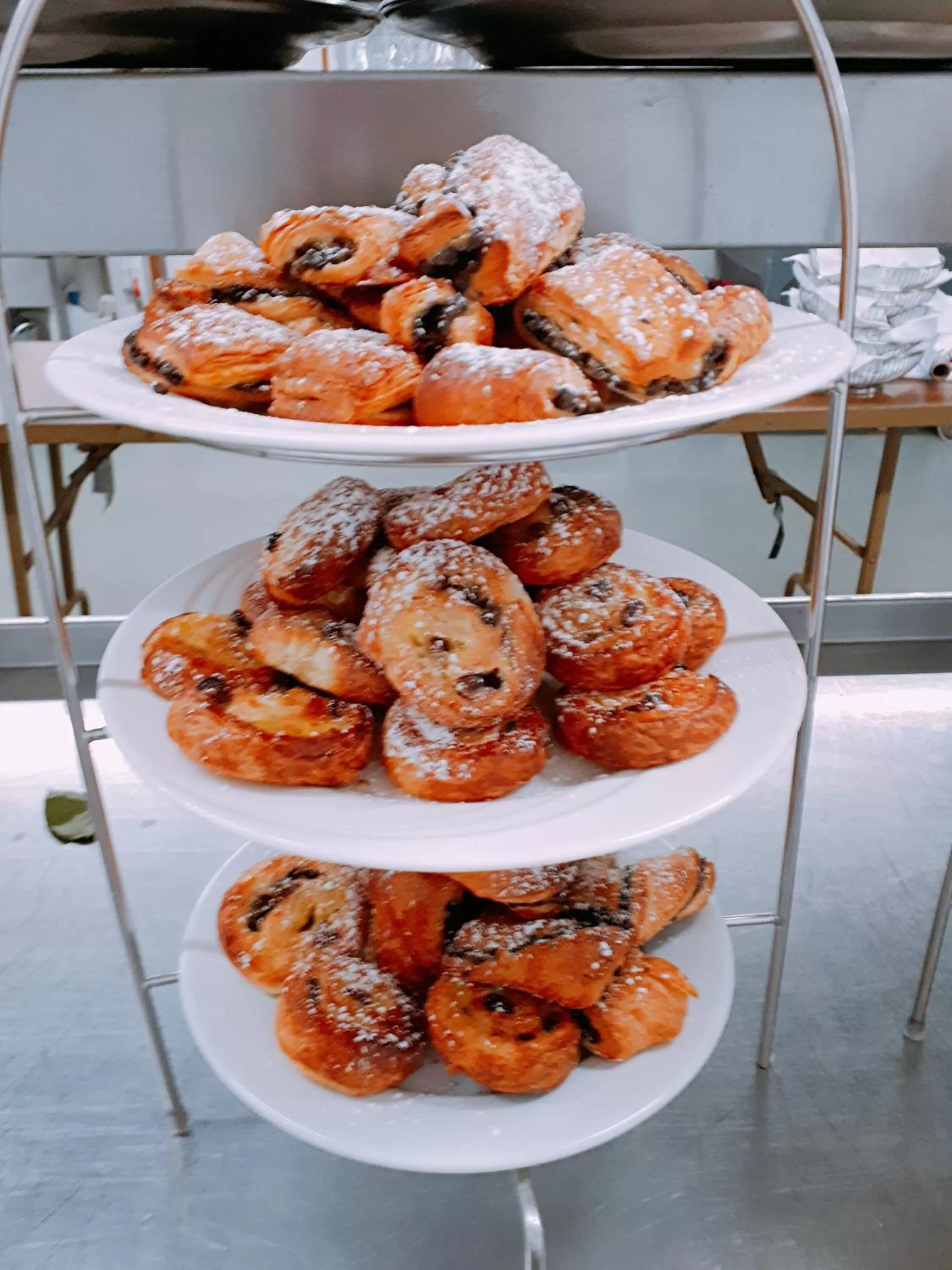 Restaurant/places to eat in Treacys Oakwood Hotel, Shannon