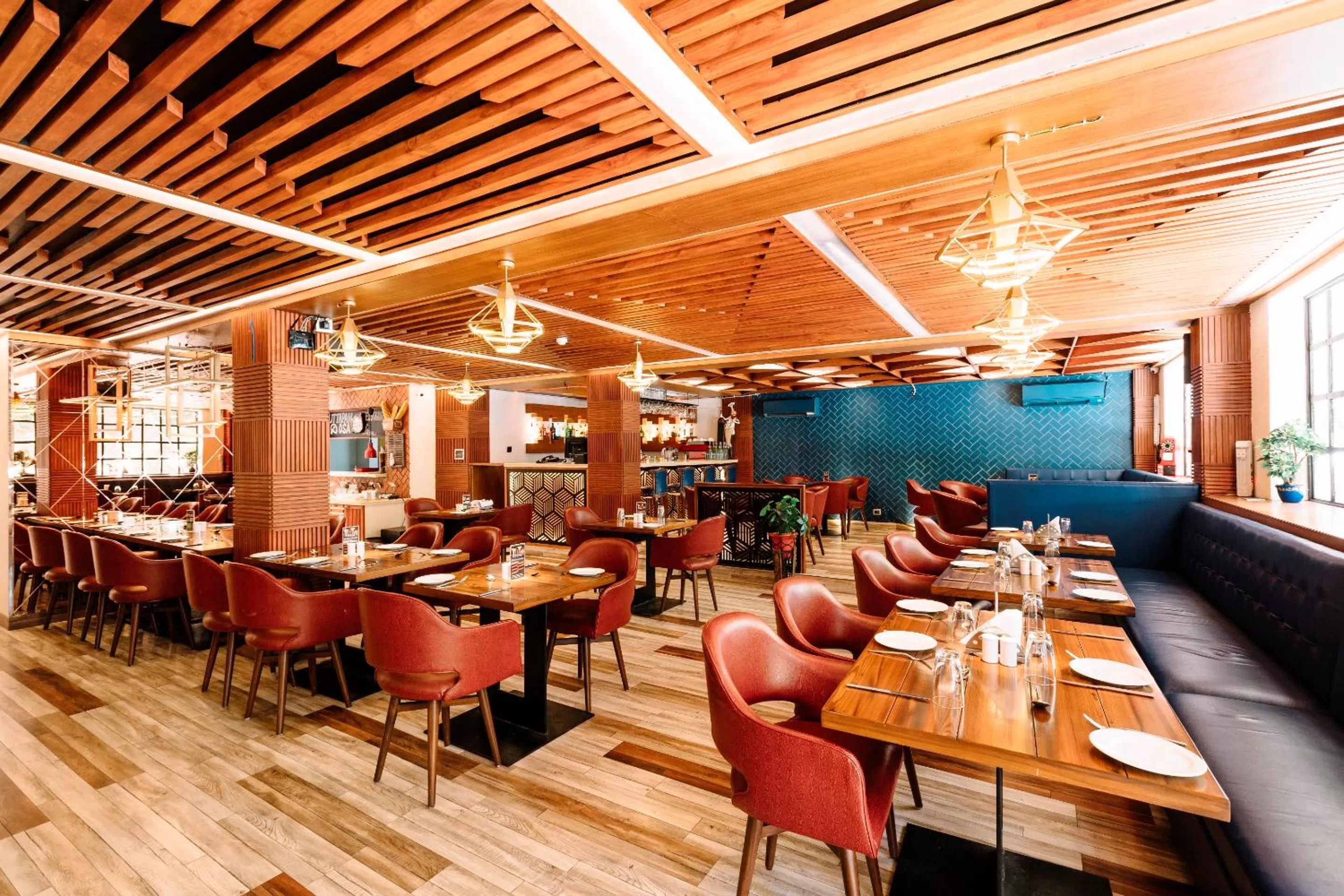 Restaurant/places to eat in Hotel Willow Banks Shimla