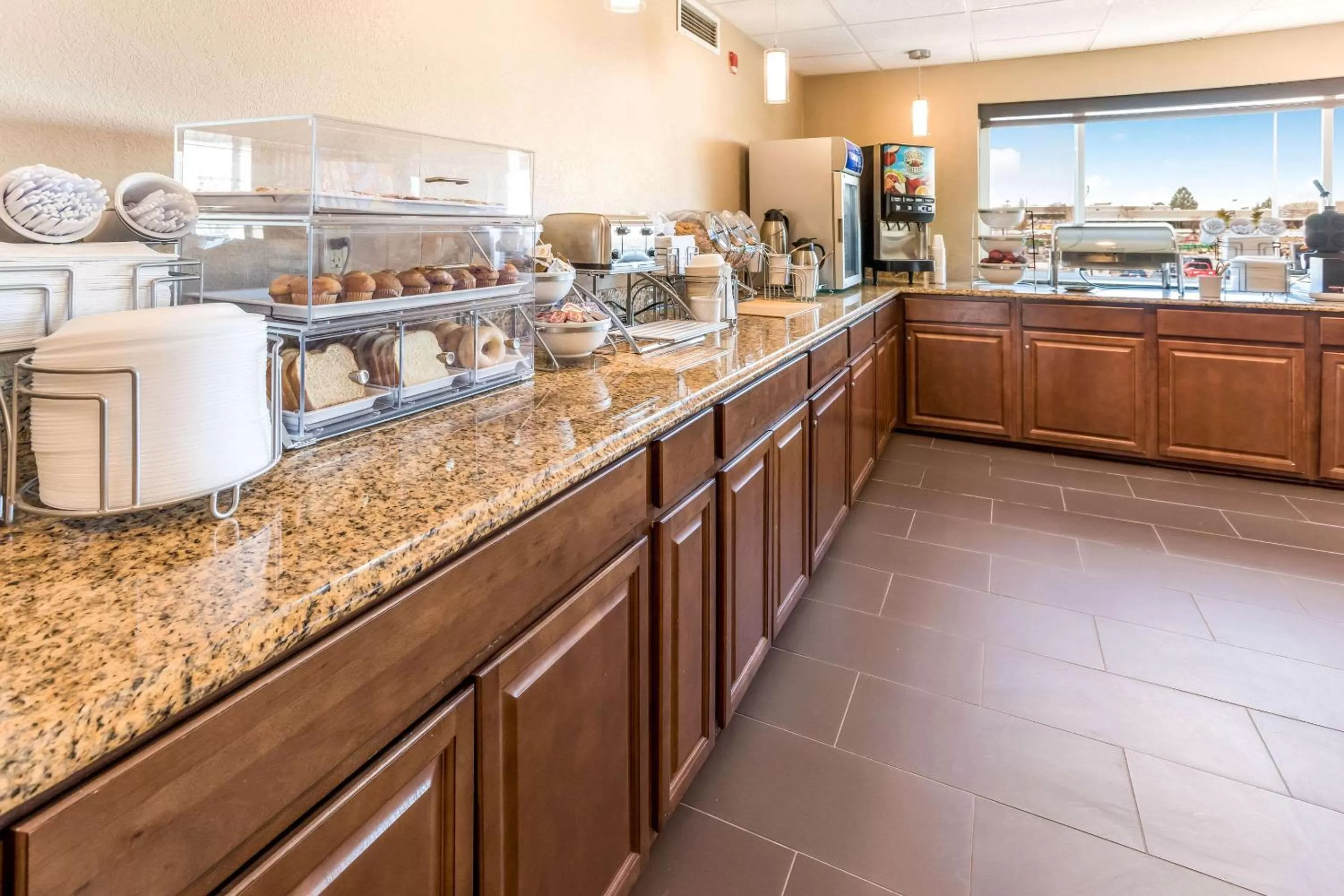 Restaurant/places to eat in Comfort Inn