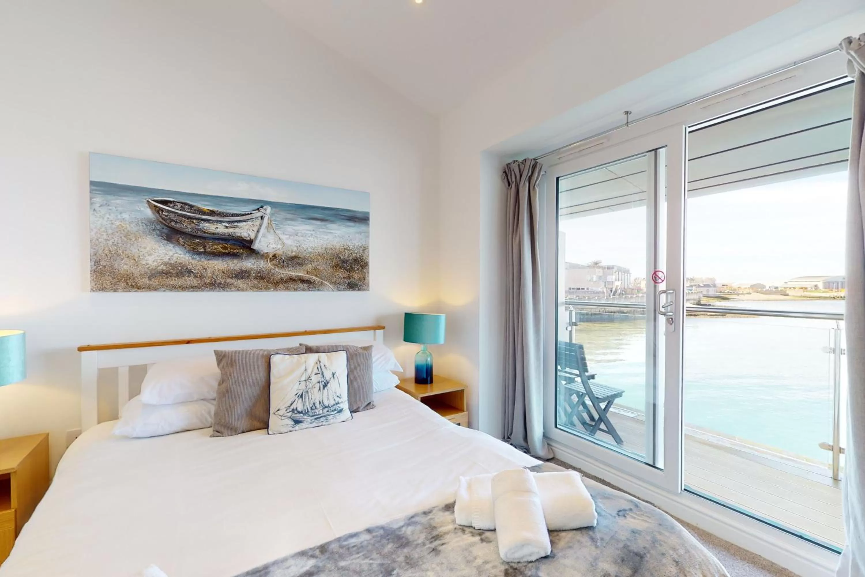 Bedroom, Bed in Crabbers' Wharf