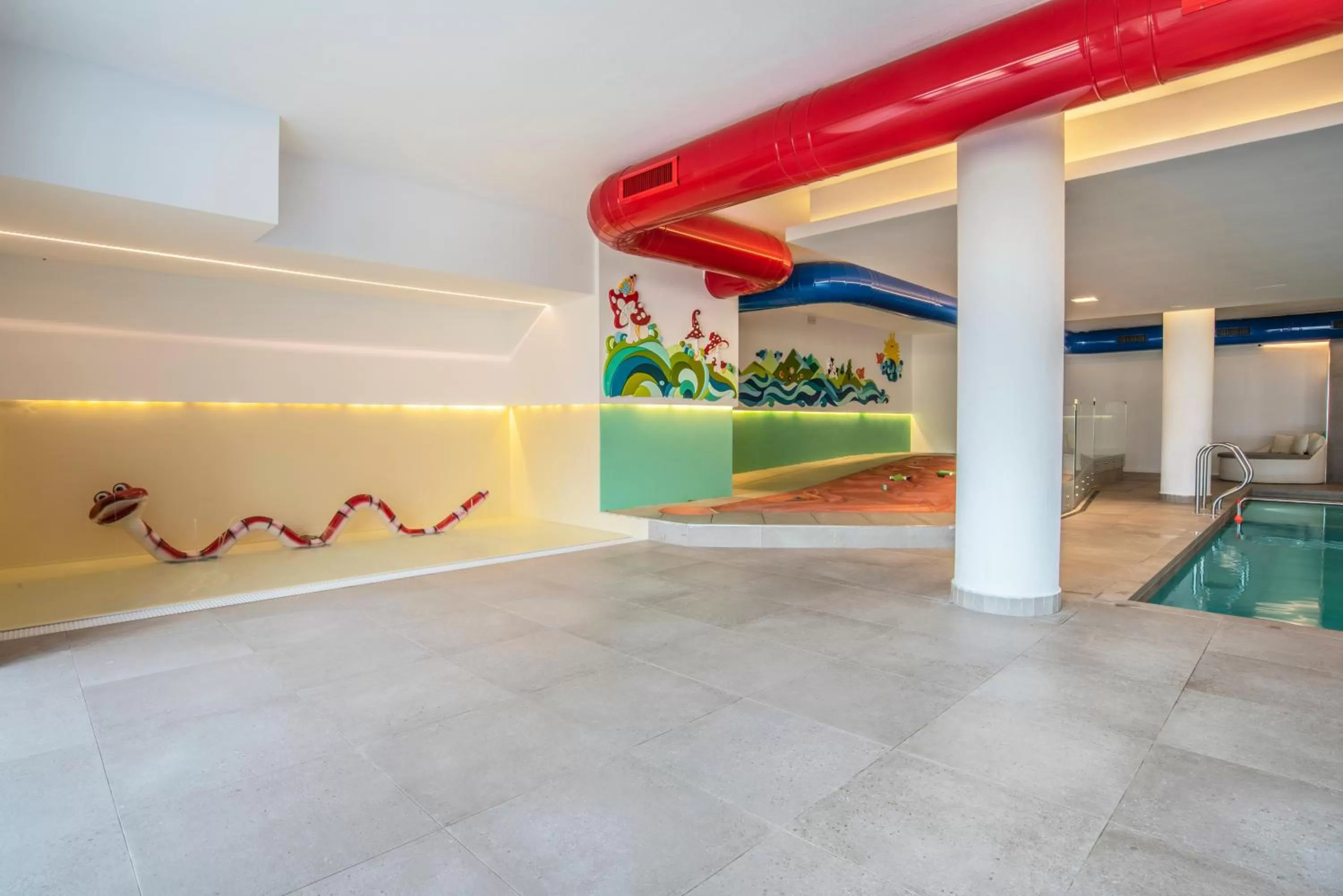 Swimming pool in Hotel Resort Veronza