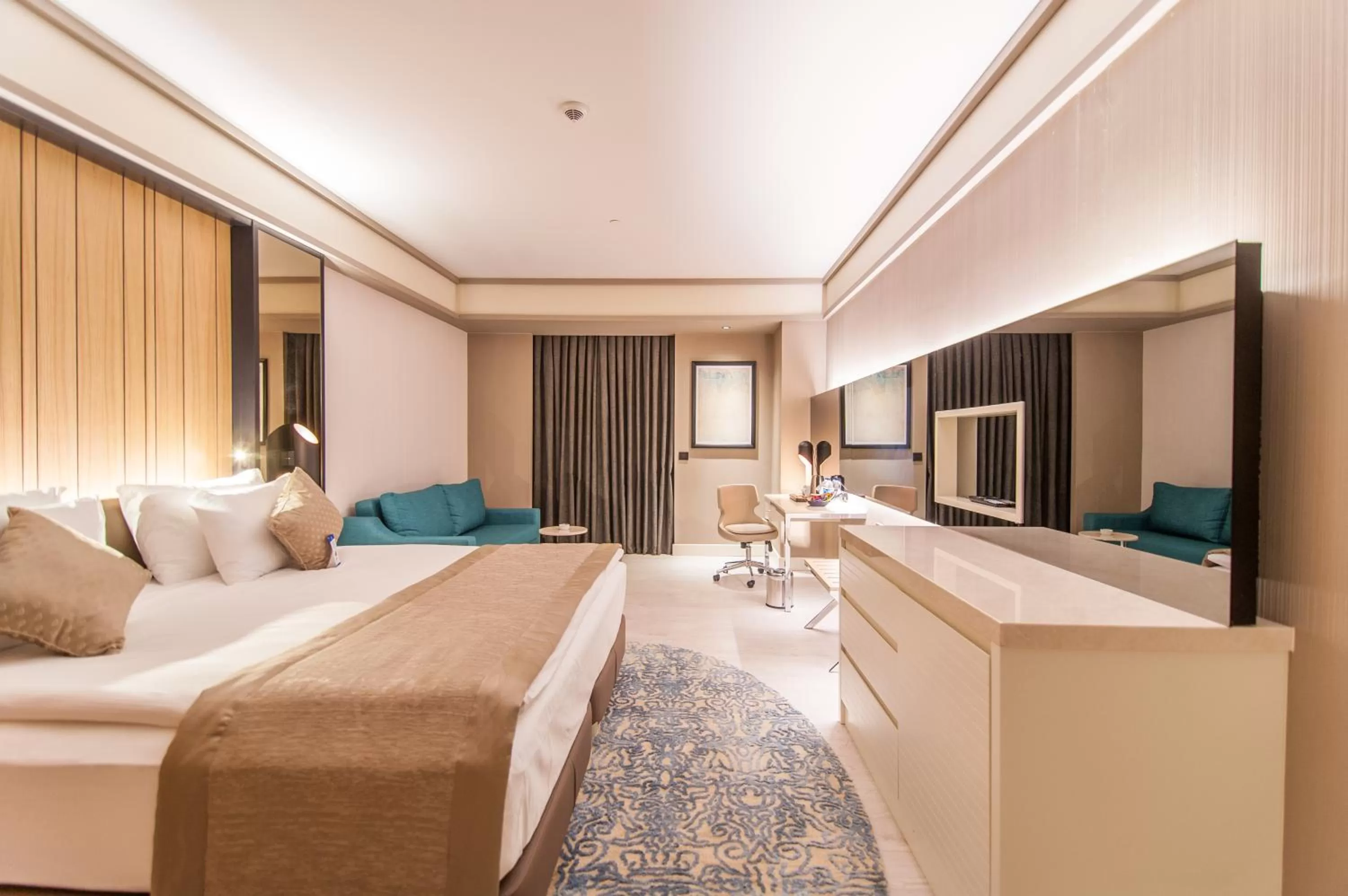 Photo of the whole room, Bed in Bayır Diamond Hotel & Convention Center Konya