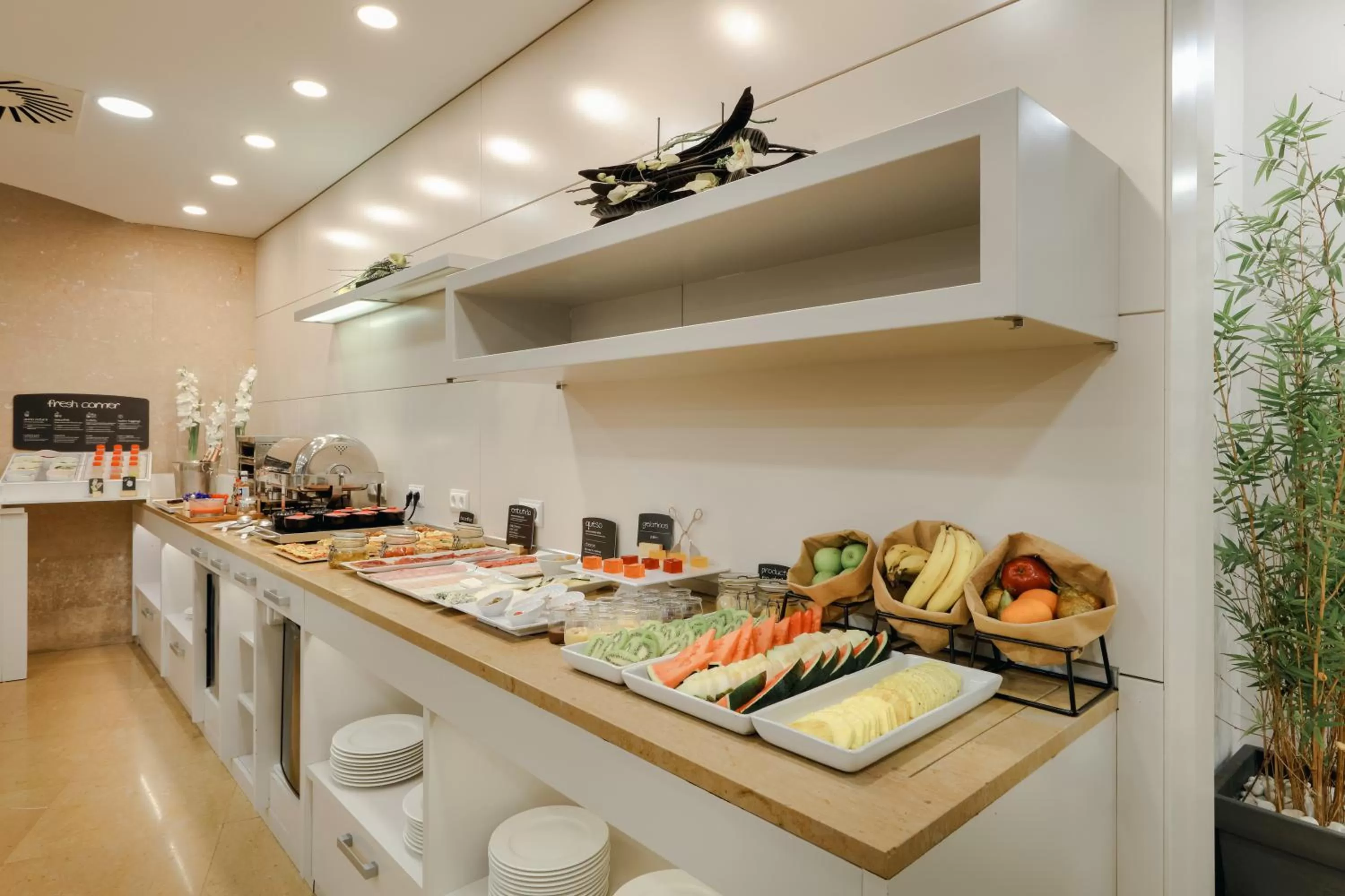 Meals in RAMBLAS HOTEL powered by Vincci Hoteles