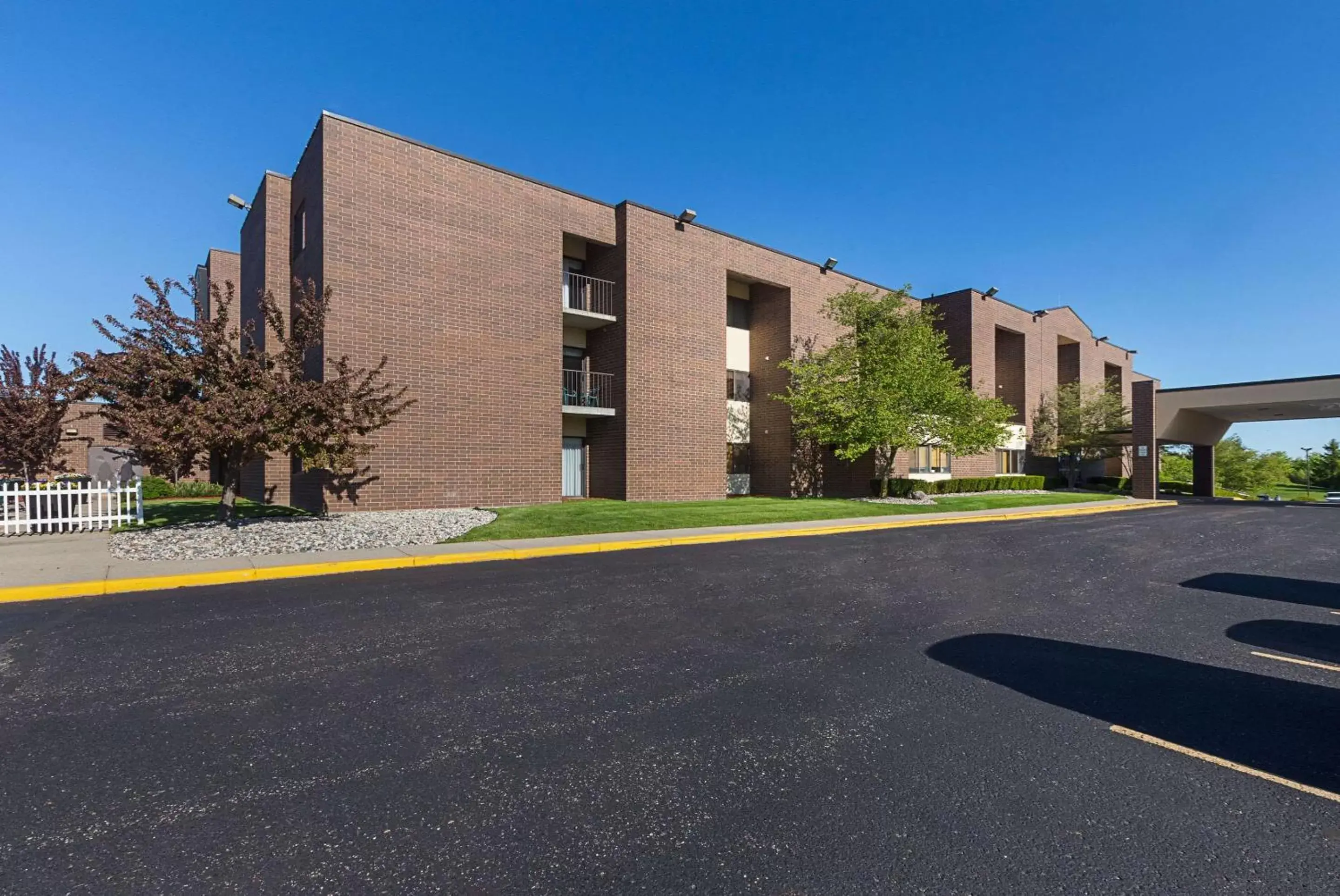 Quality Suites Lansing West Quality Suites Lansing West