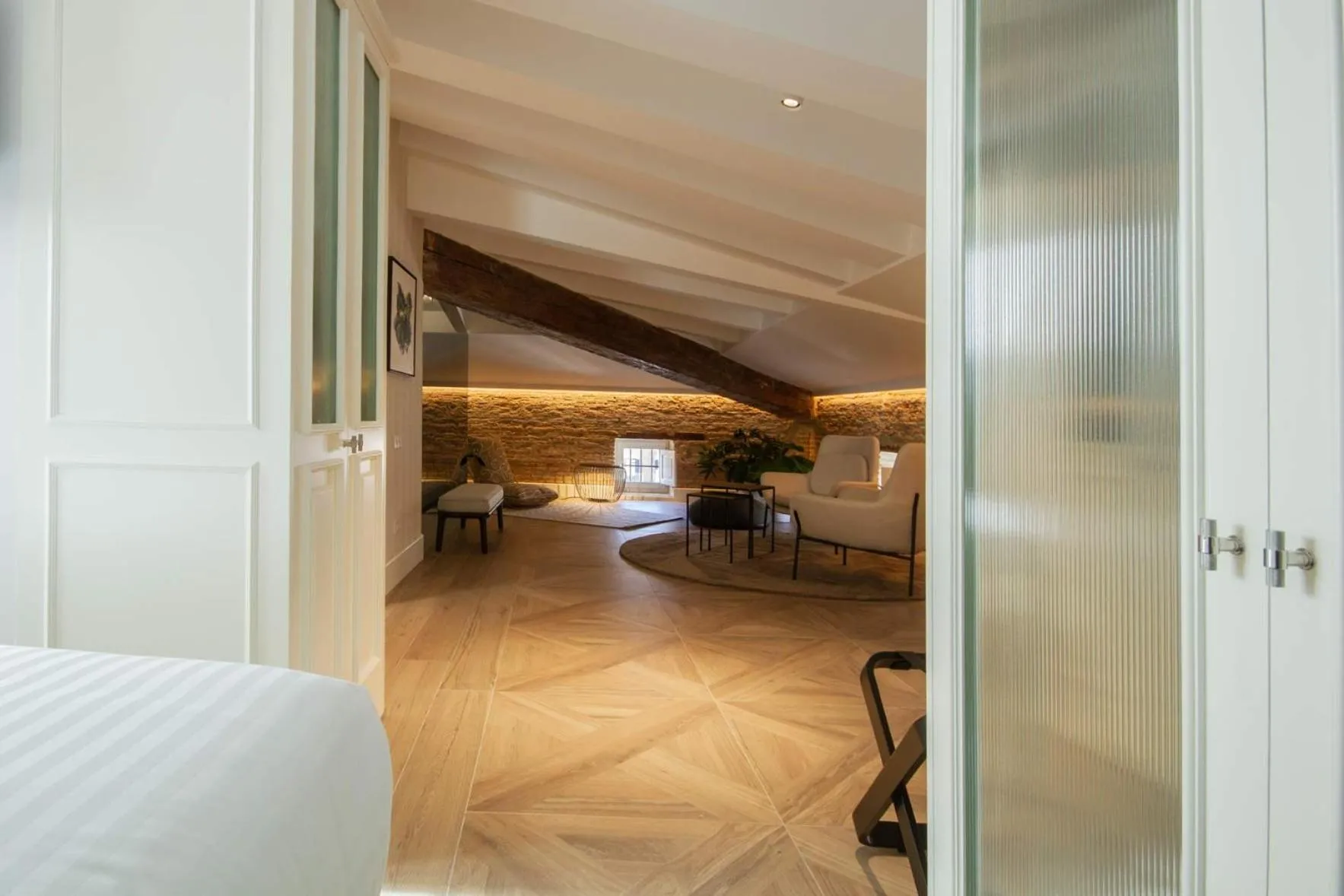 Decorative detail, Bed in MYR Palacio Vallier