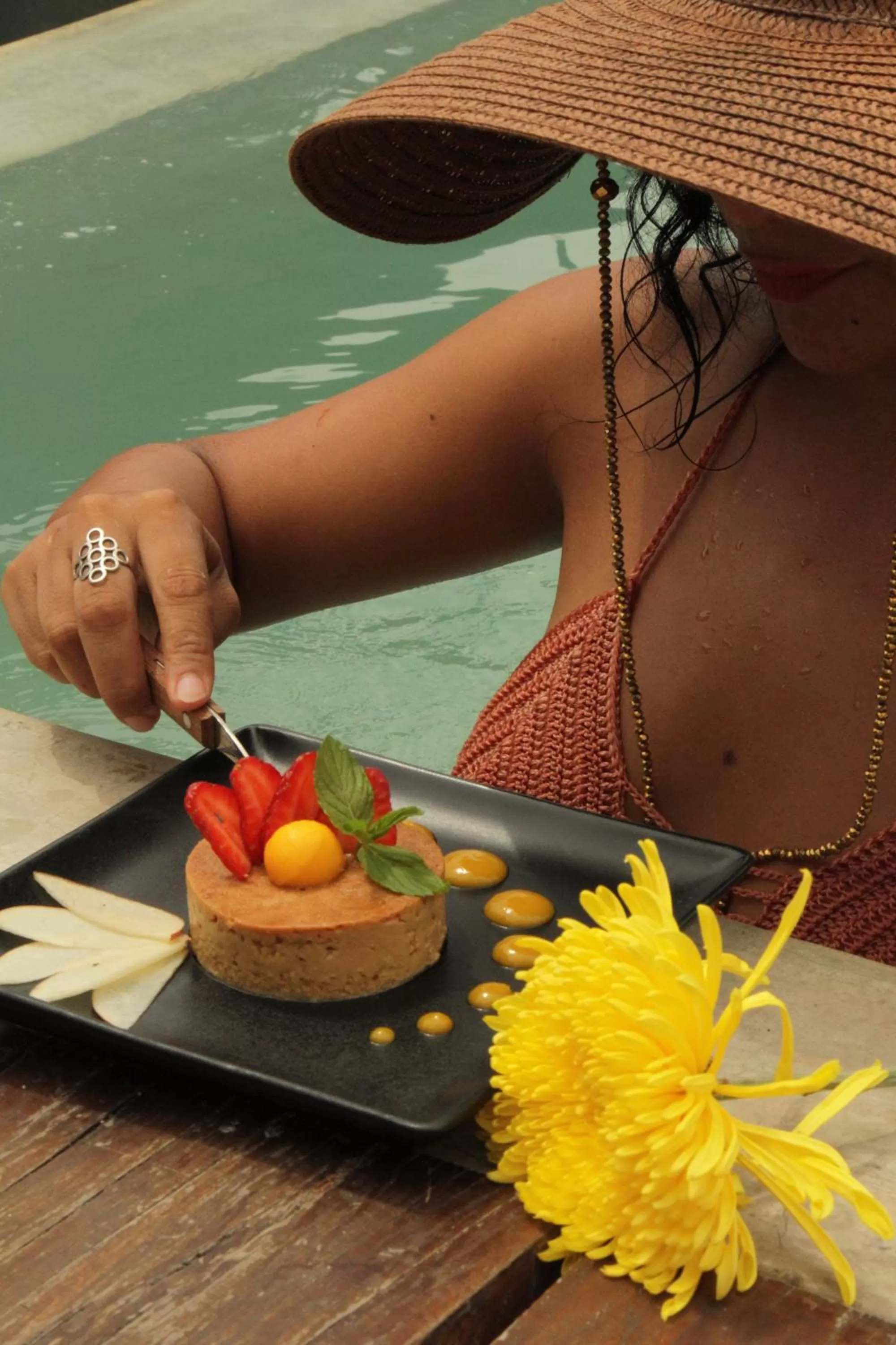 Restaurant/places to eat in Aruma Art House Hotel Boutique