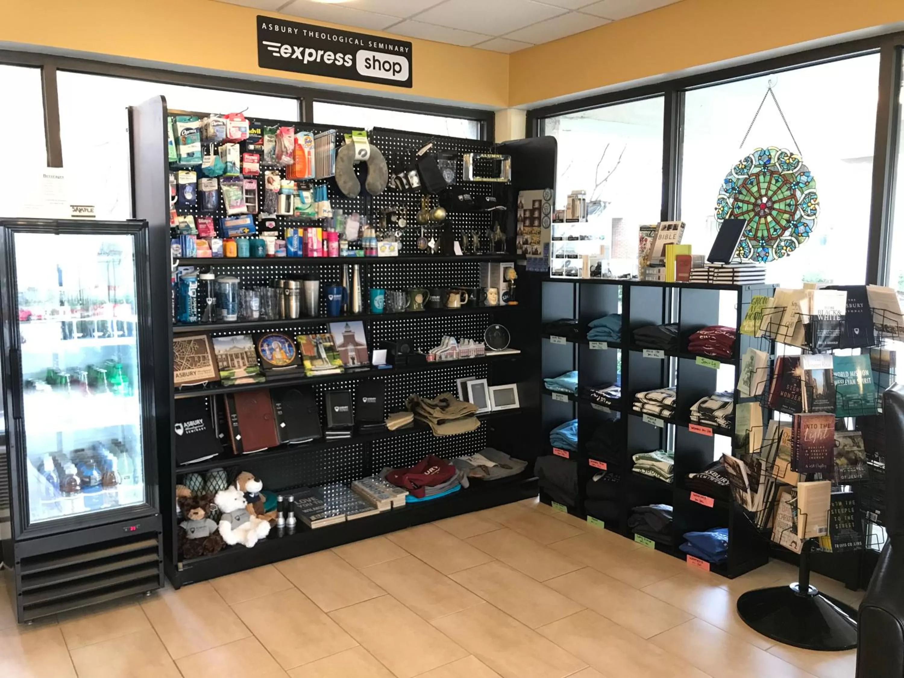 On-site shops in Asbury Inn & Suites