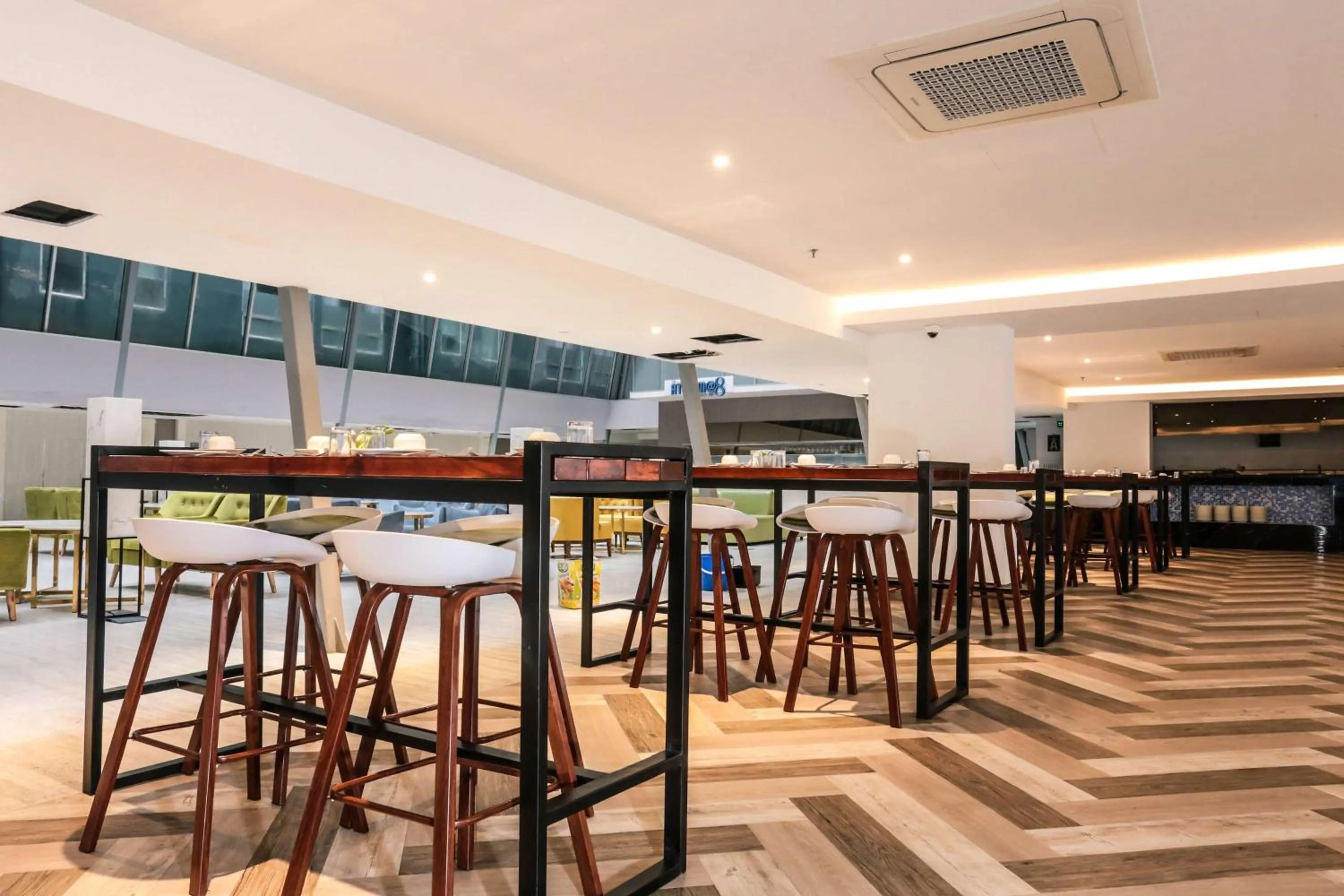 Restaurant/places to eat in Days Hotel & Suites by Wyndham KL - Chan Sow Lin MRT or LRT
