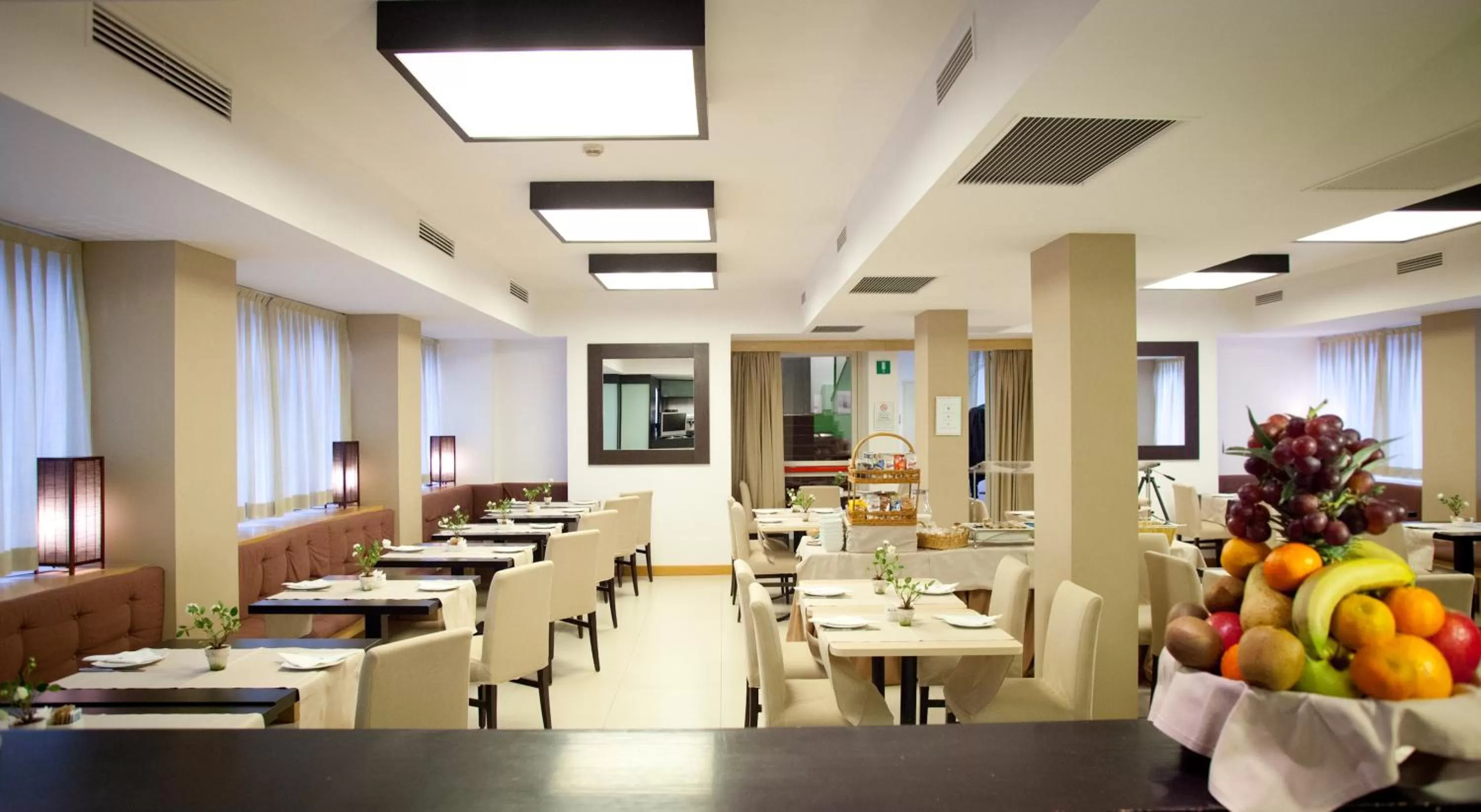 Restaurant/places to eat in Hotel Touring