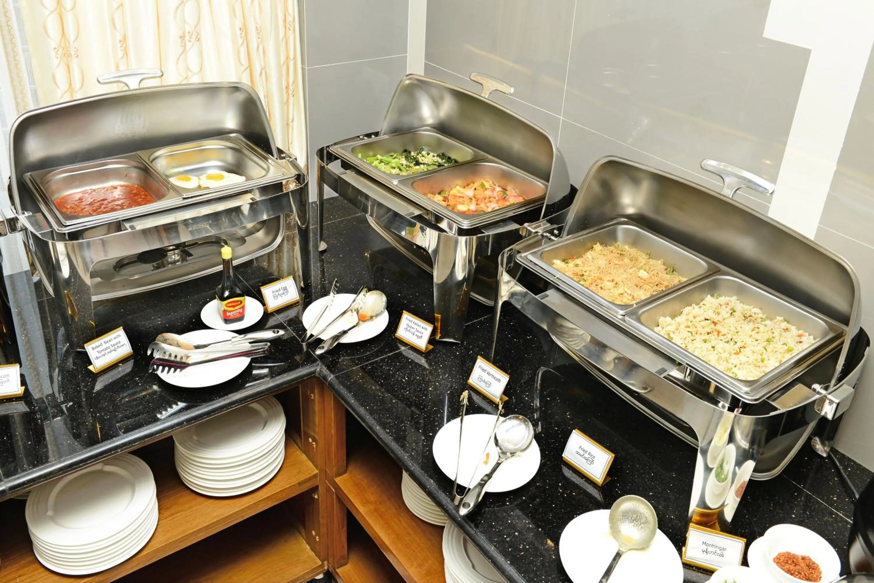 Food in Hotel Grand United - 21st Downtown