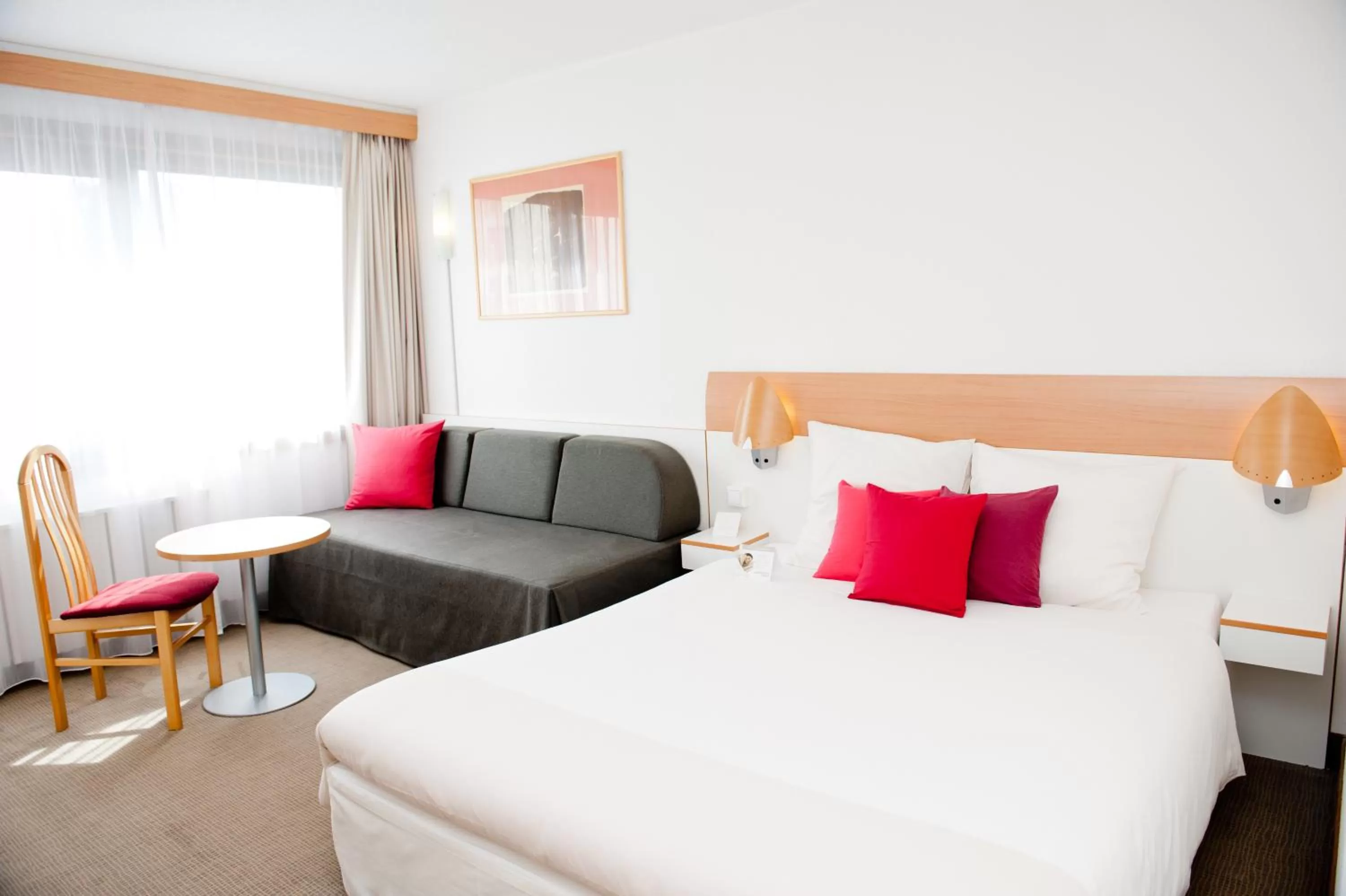 Standard Double Room with Sofa in Novotel Warszawa Airport