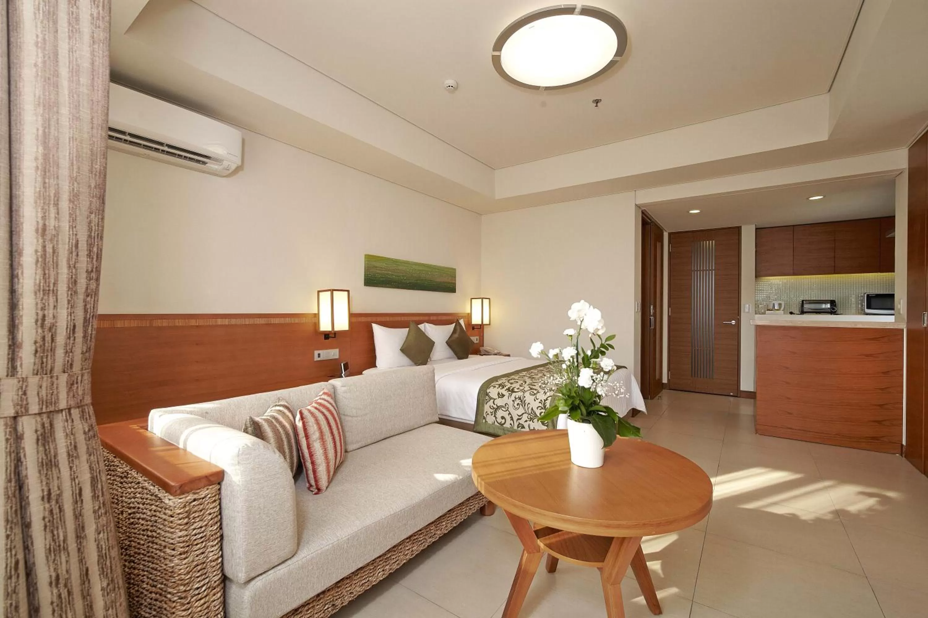 Bedroom, Bed in Axia South Cikarang Service Apartment