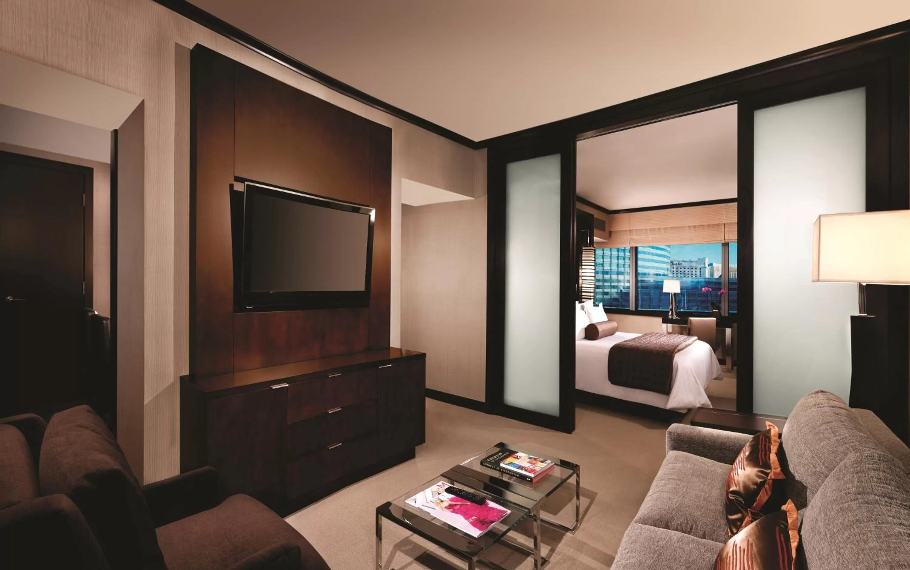 Living room, Bed in Vdara Hotel & Spa at ARIA Las Vegas