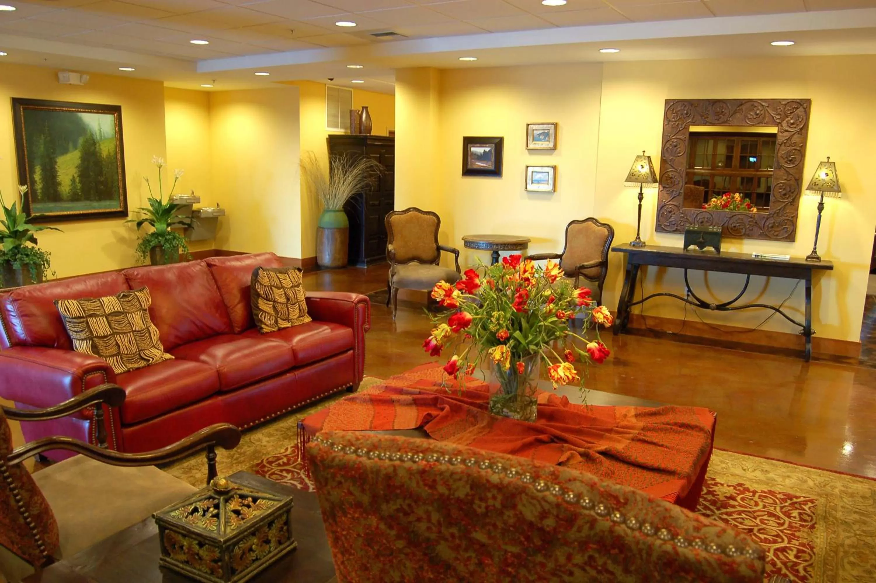 Seating area in Raintree's Sandcastle, Birch Bay