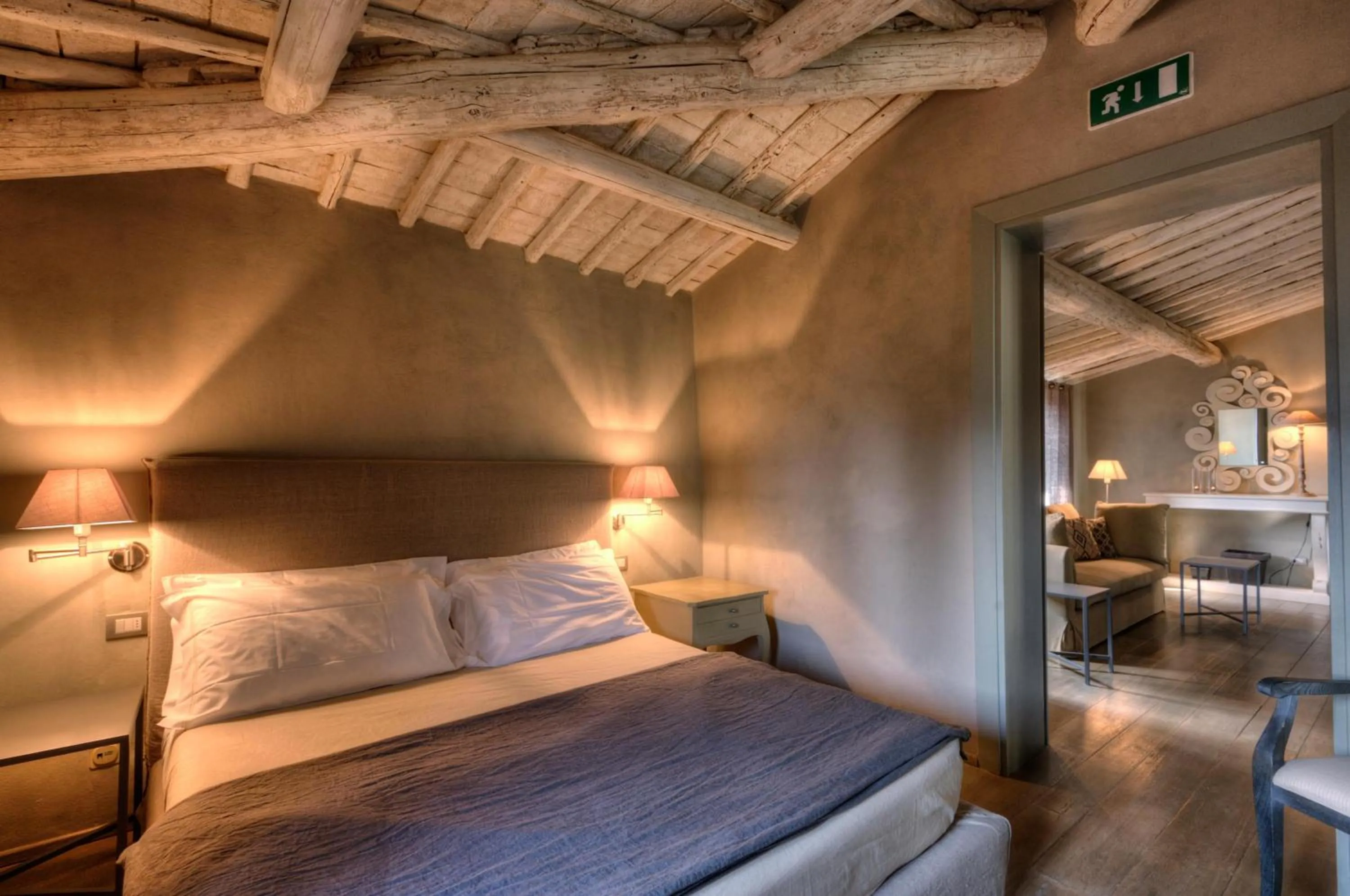 Photo of the whole room in Villa Sassolini Country Boutique Hotel