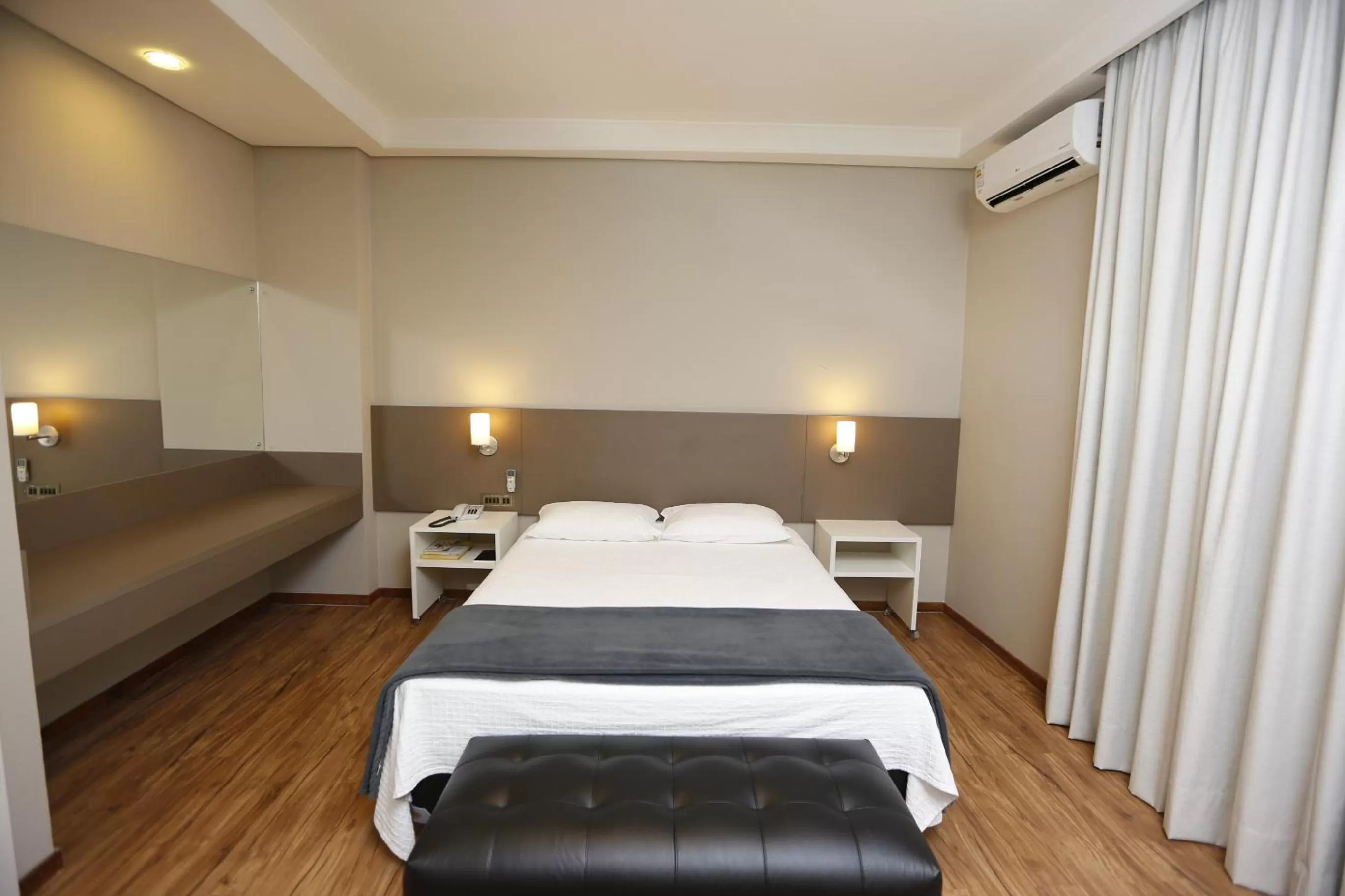 Deluxe Queen Room - single occupancy in Hotel Himmelblau