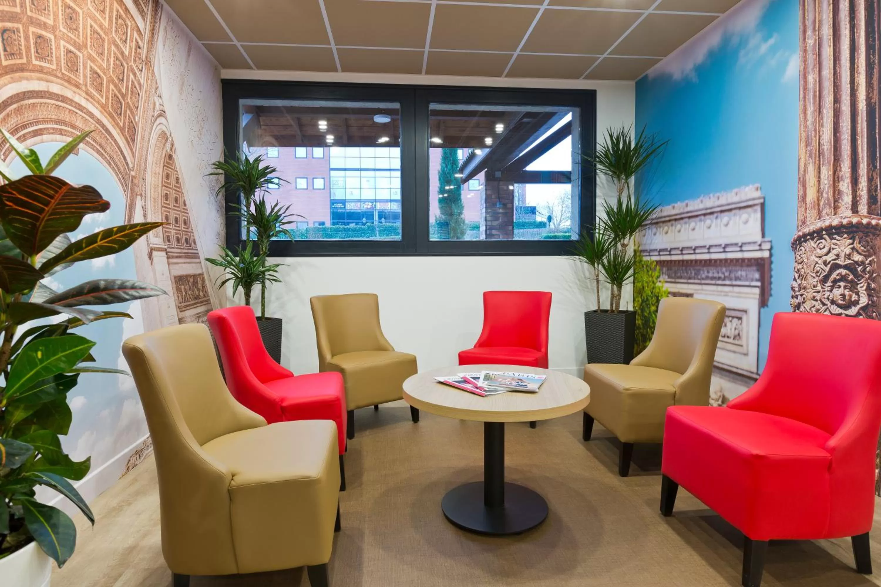 Living room in B&B HOTEL Marne-la-Vallée Chelles