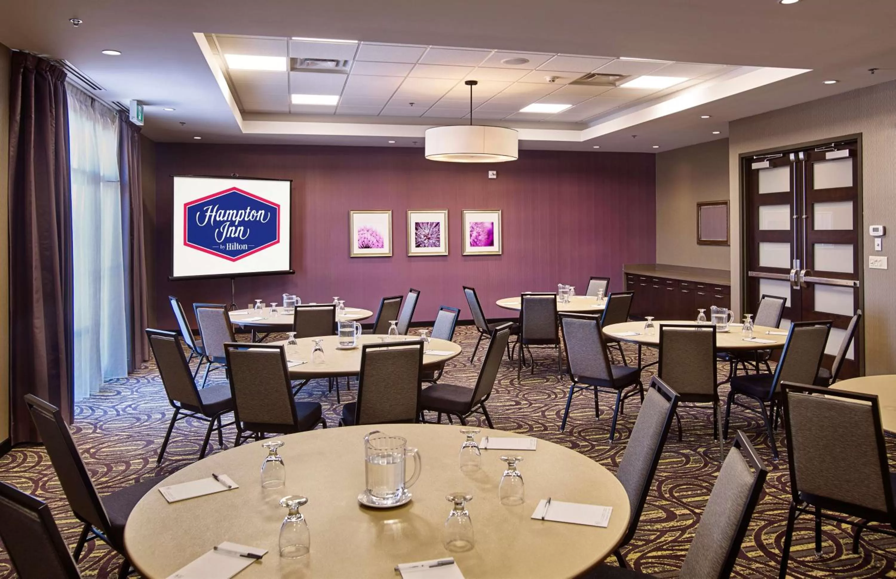 Meeting/conference room in Hampton Inn by Hilton Timmins