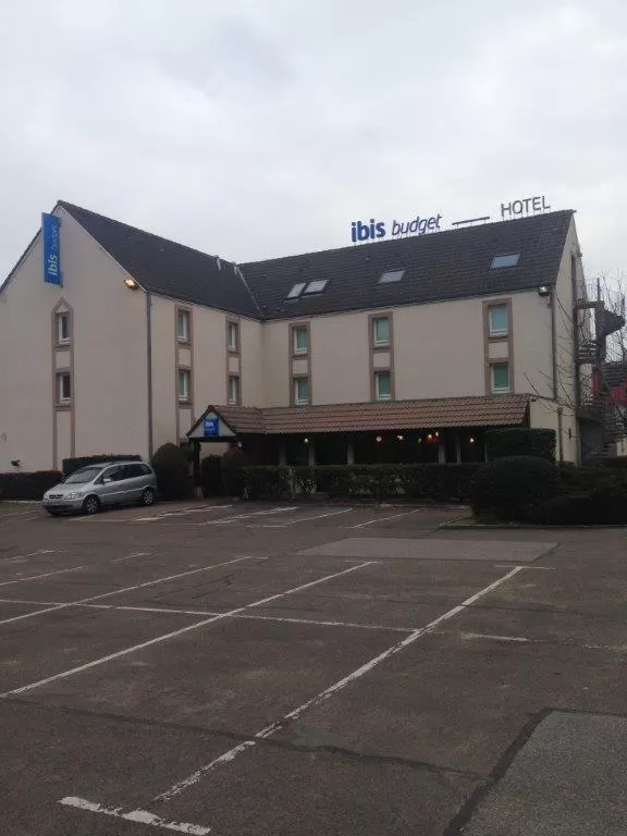 Facade/entrance in Ibis Budget Rambouillet