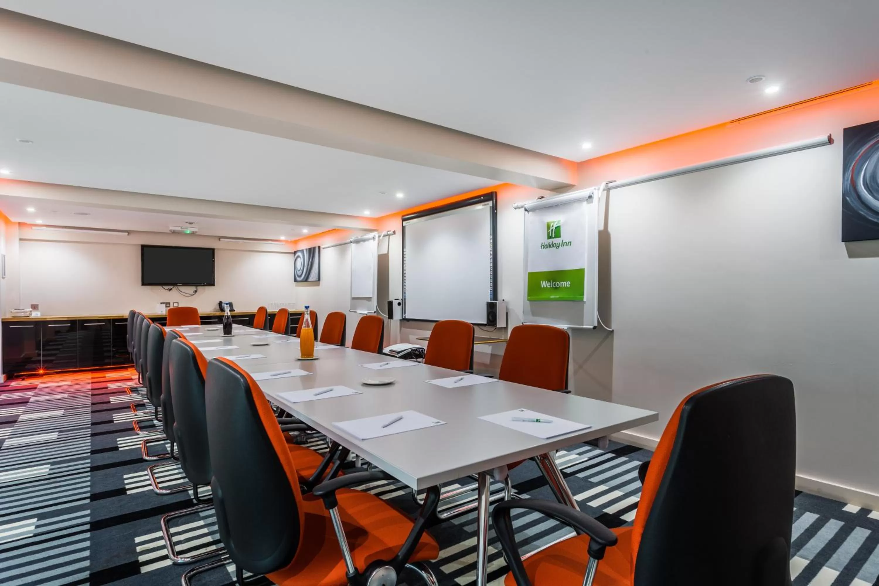 Meeting/conference room in Holiday Inn Sittingbourne by IHG