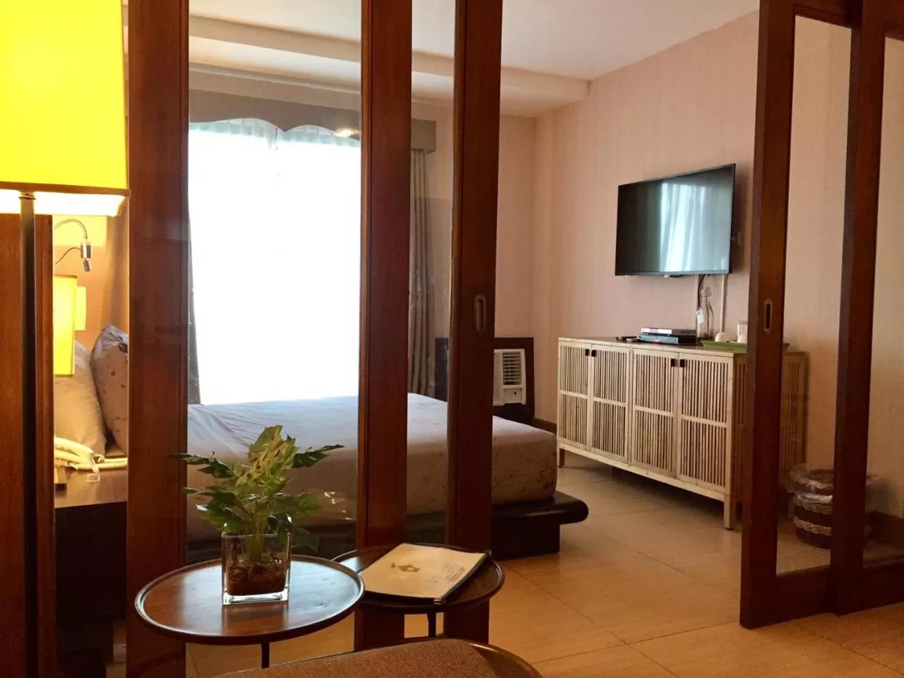 TV and multimedia in Hotel Kimberly Tagaytay