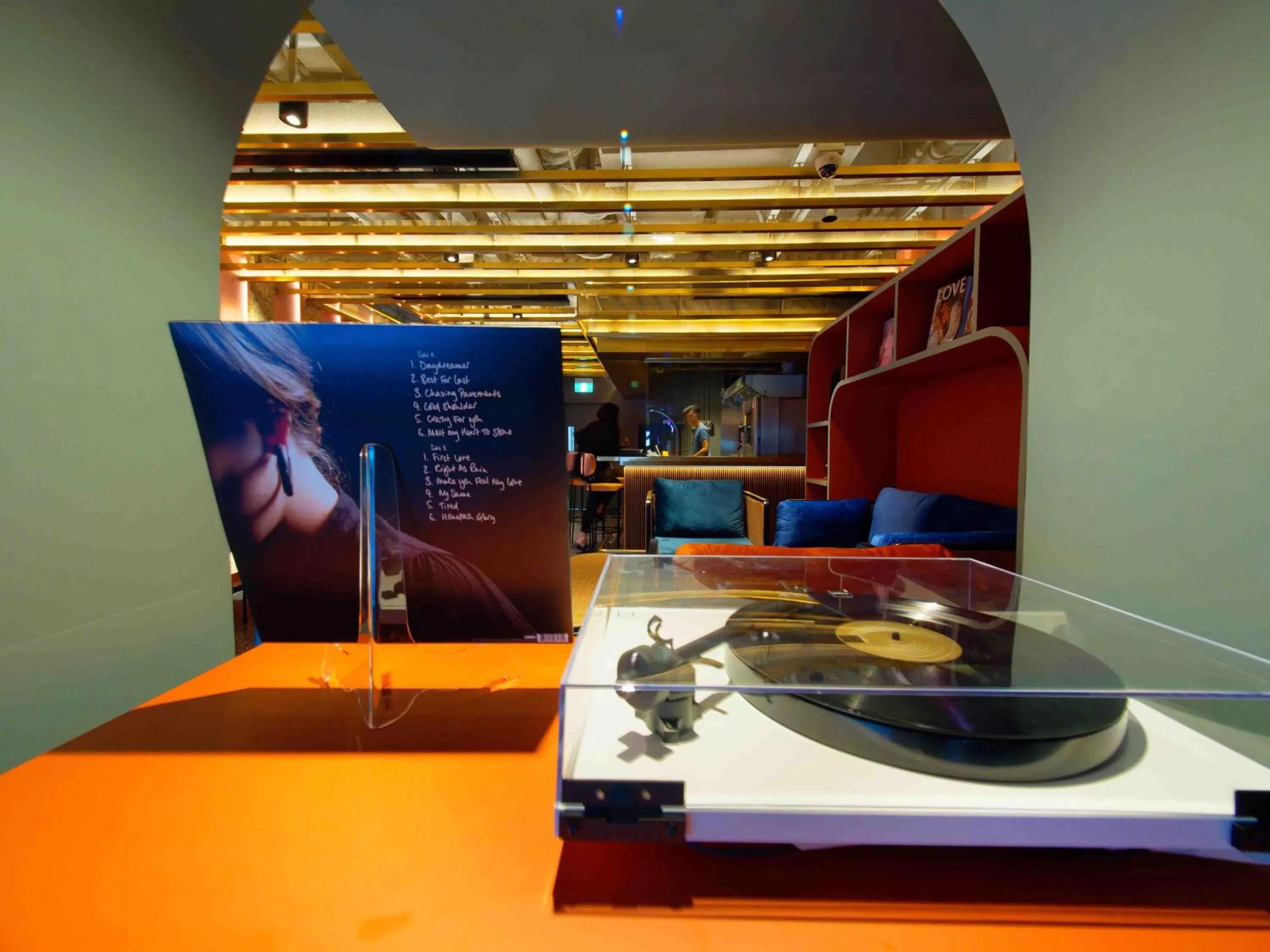 Entertainment in Hotel Soloha at Chinatown