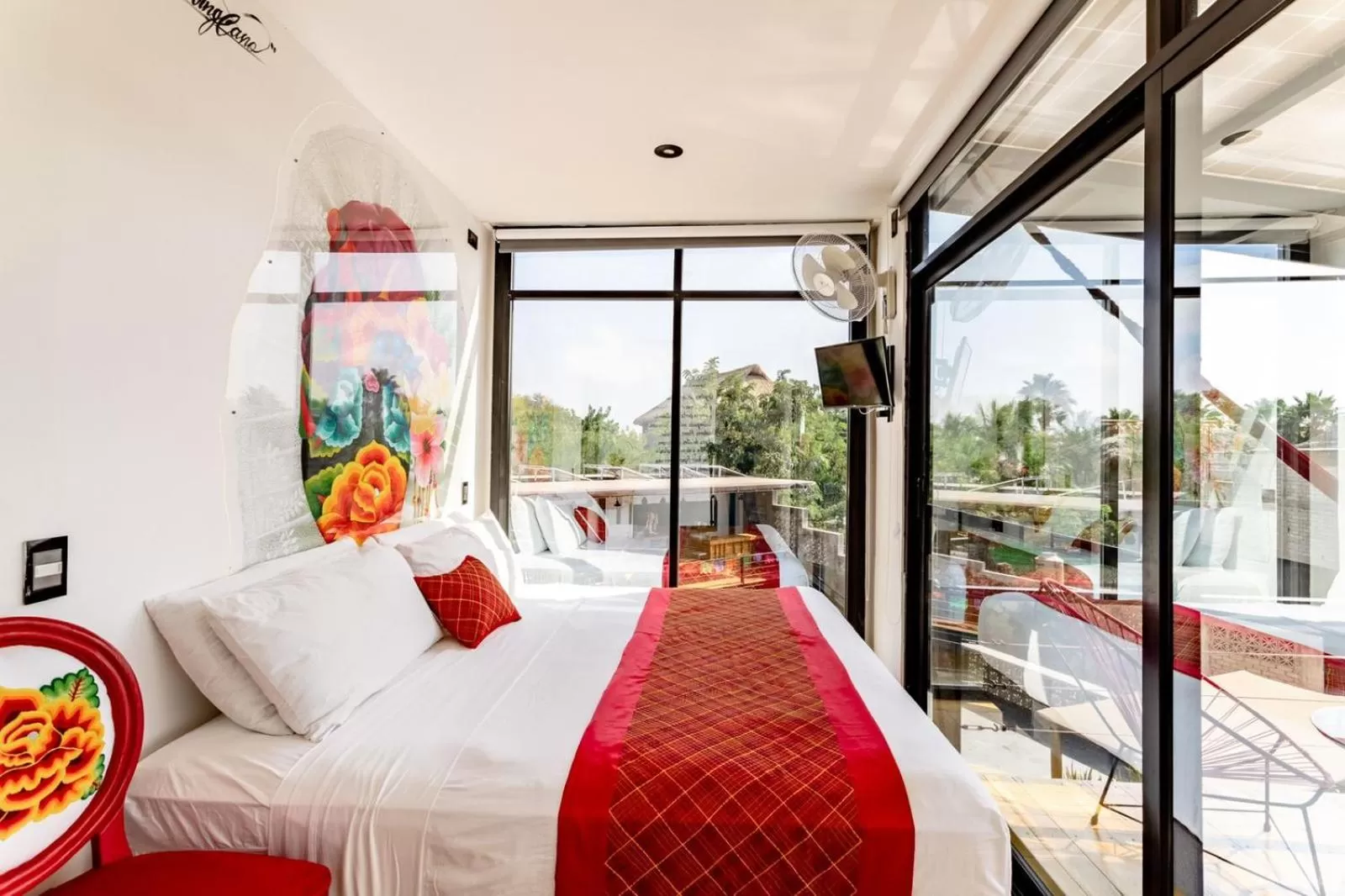 Bed in Cabane Container Boutique Hotel