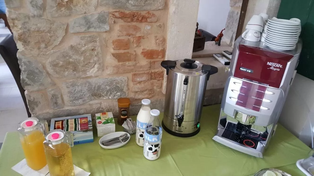 Continental breakfast in Villa Sol