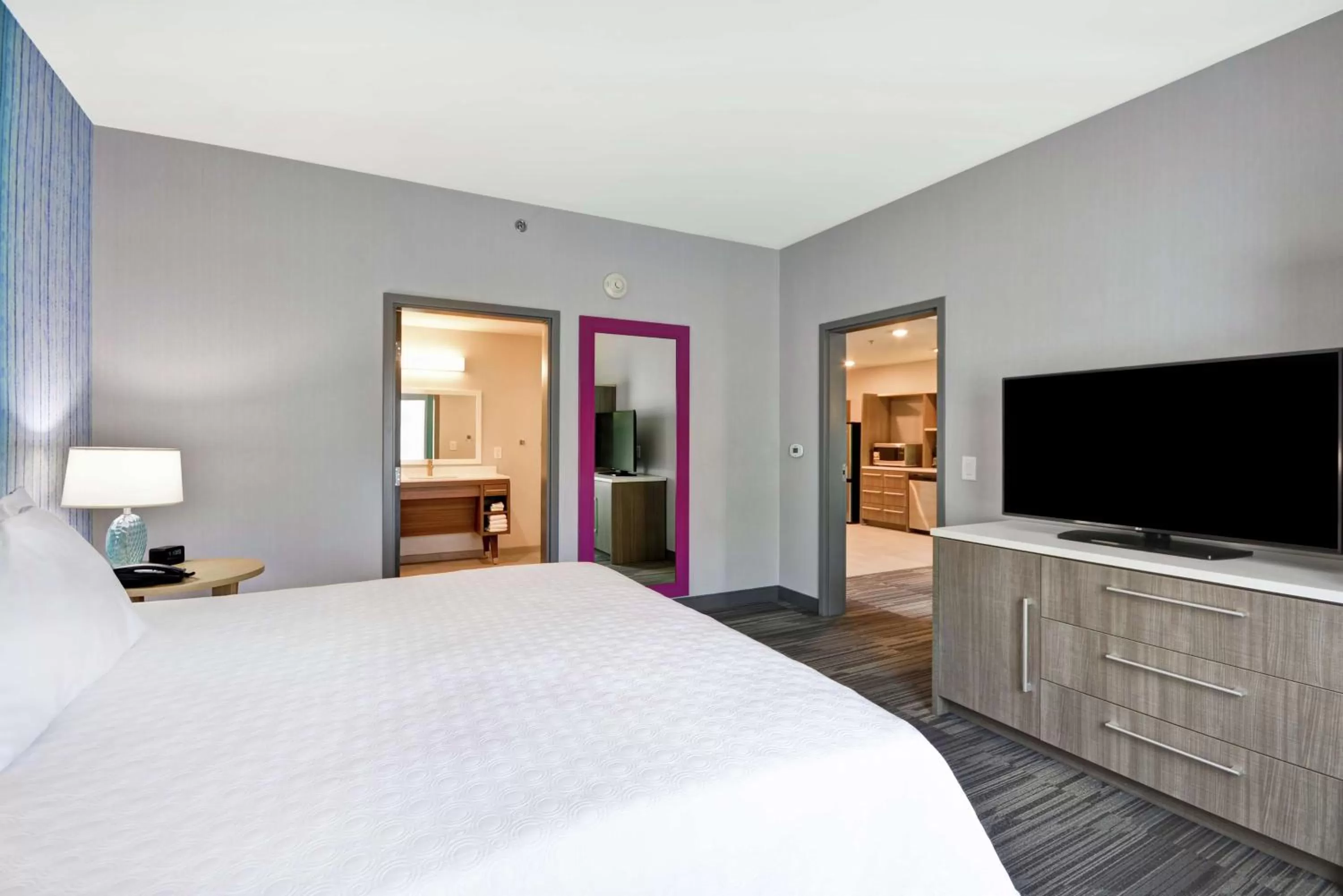 TV and multimedia, Bed in Home2 Suites By Hilton Atlanta Lithia Springs