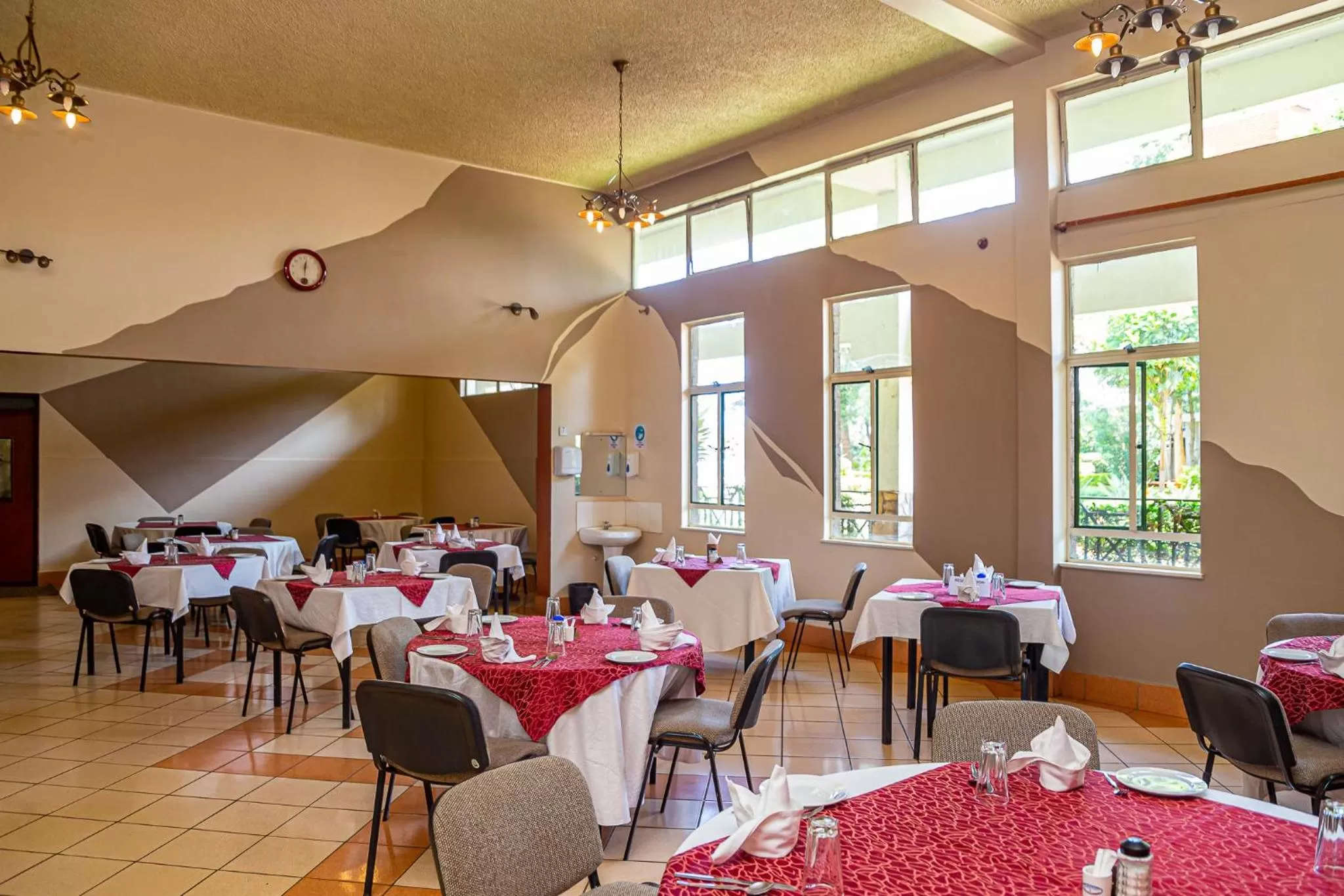 Restaurant/places to eat in Desmond Tutu Conference Centre