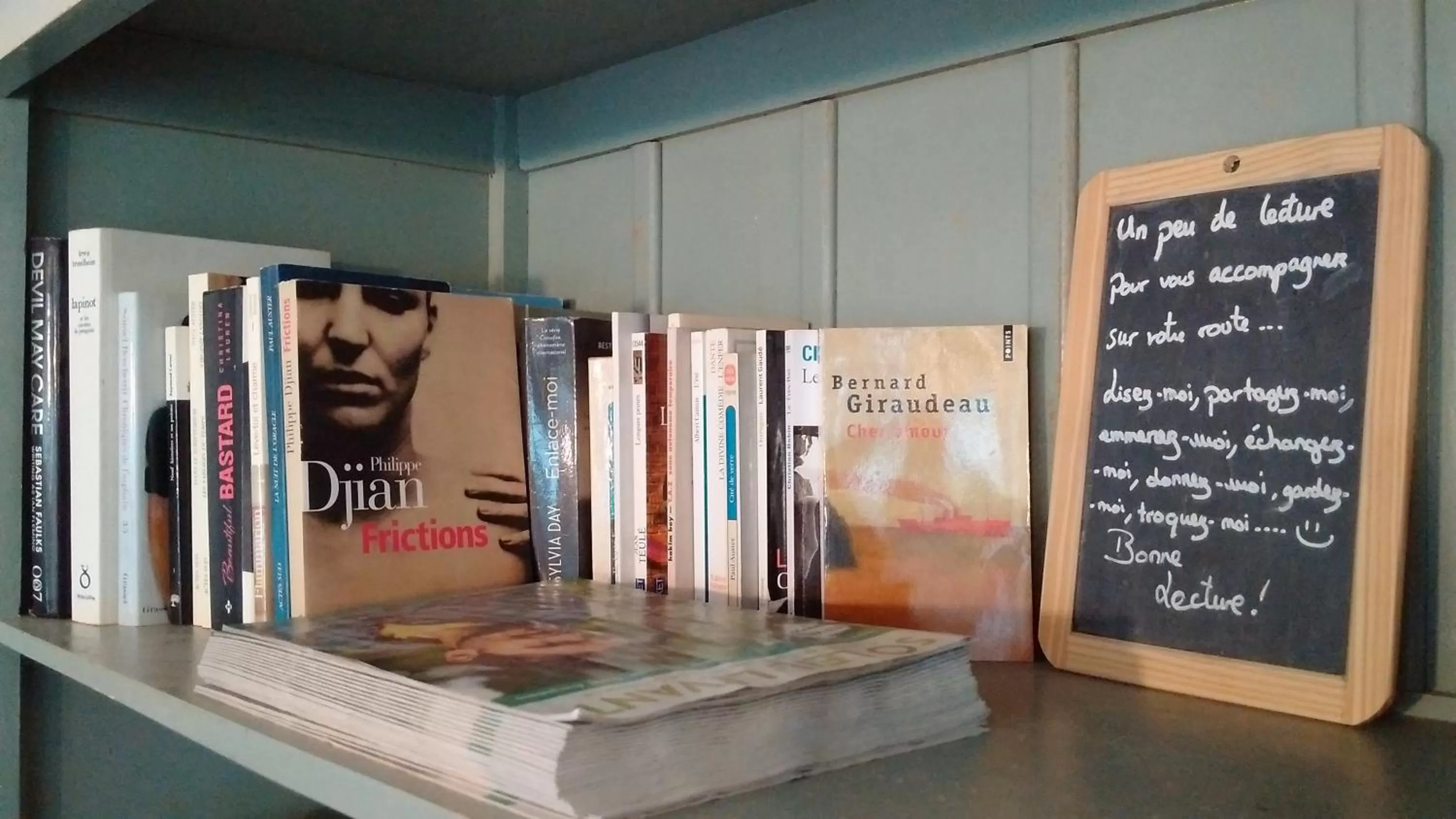 Communal lounge/ TV room in HALT HOTEL - Choisissez l'Hôtellerie Indépendante