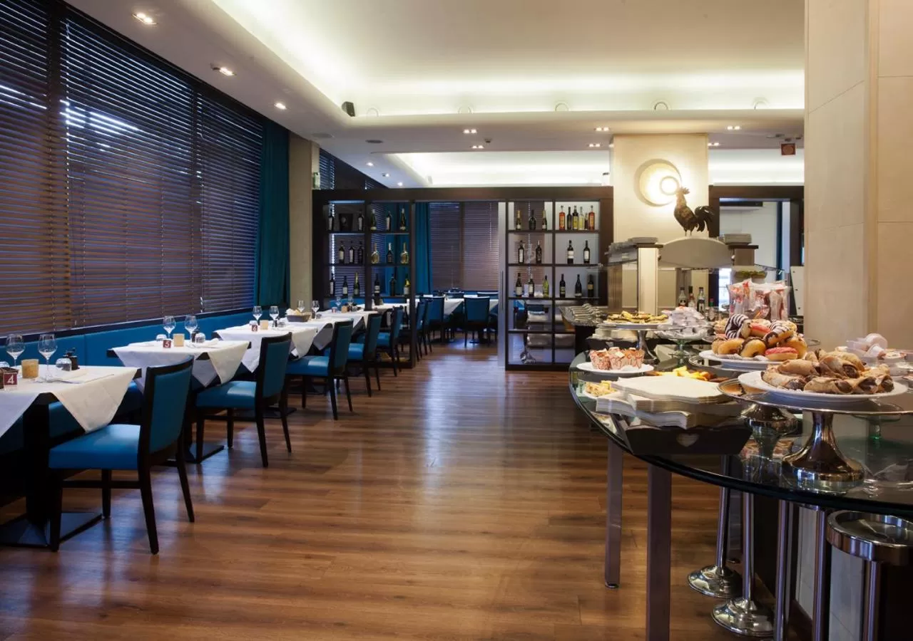 Restaurant/places to eat in LH Hotel Sirio Venice