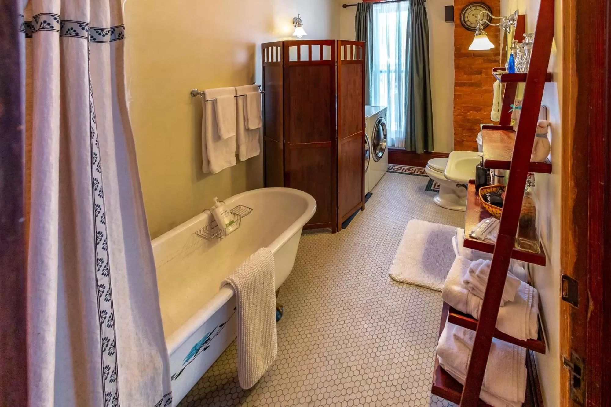 Bathroom in 1899 Inn
