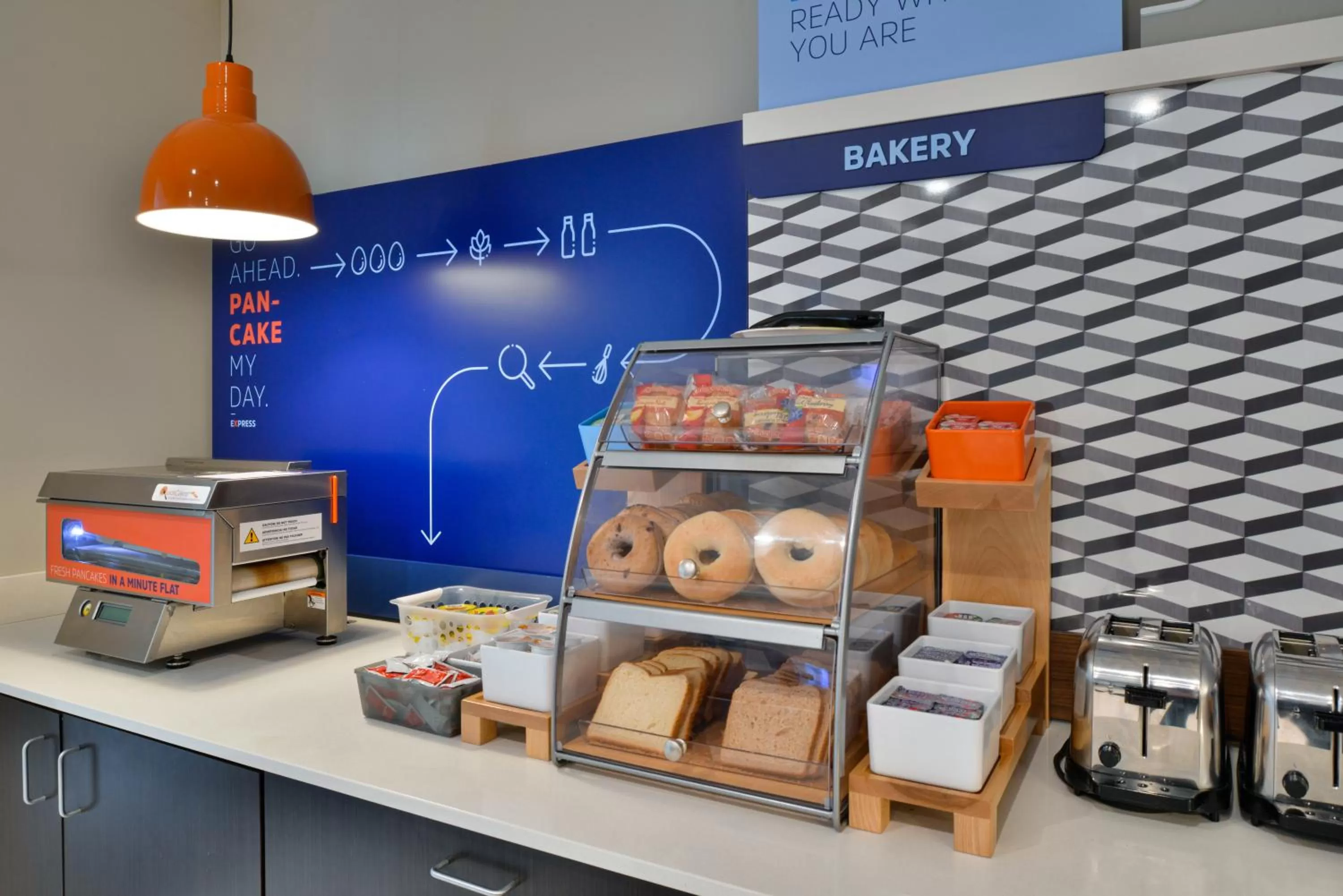 Food in Holiday Inn Express Orlando - South Park by IHG