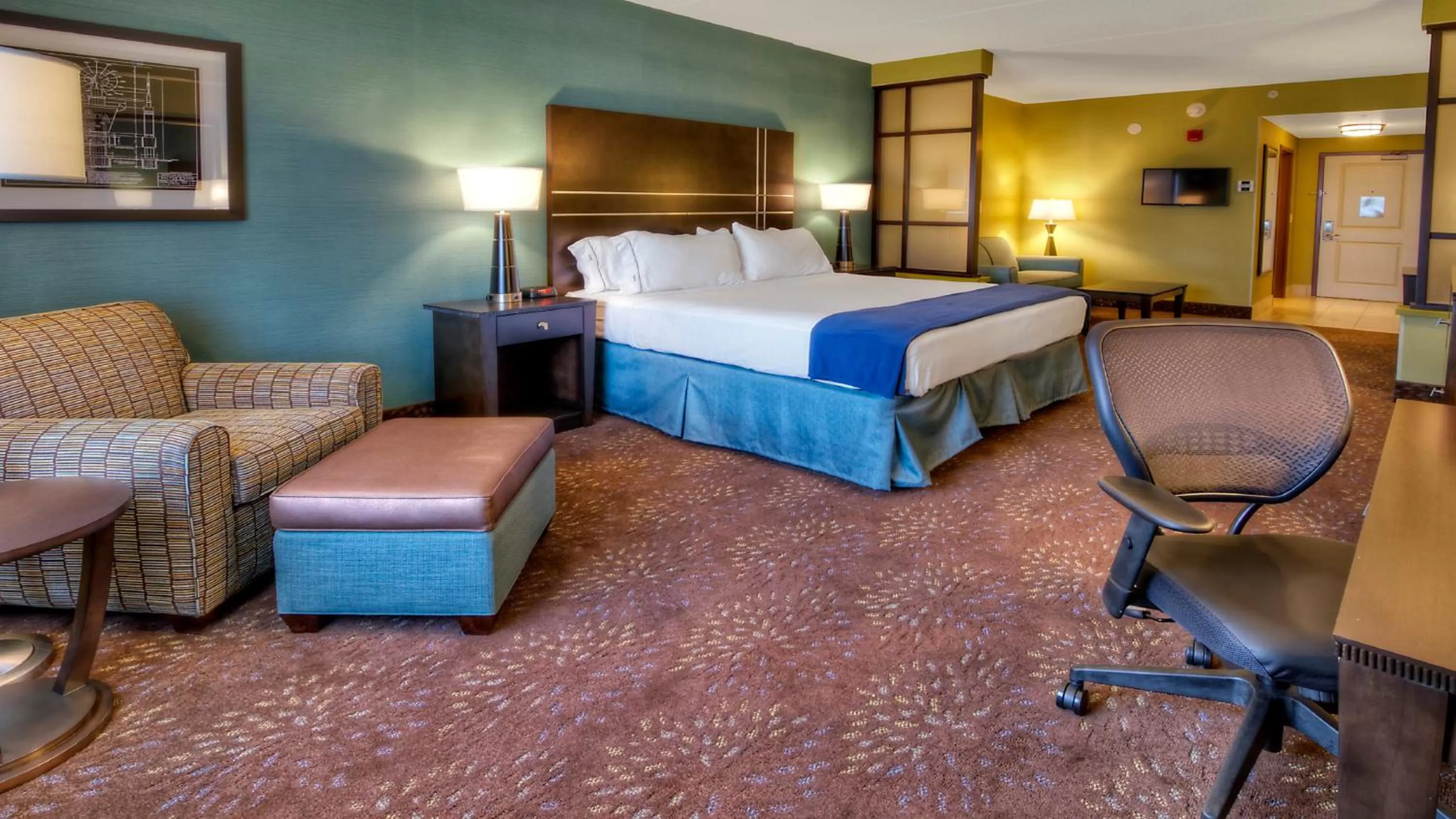 Photo of the whole room, Bed in Holiday Inn Express & Suites Pittsburgh SW/Southpointe by IHG