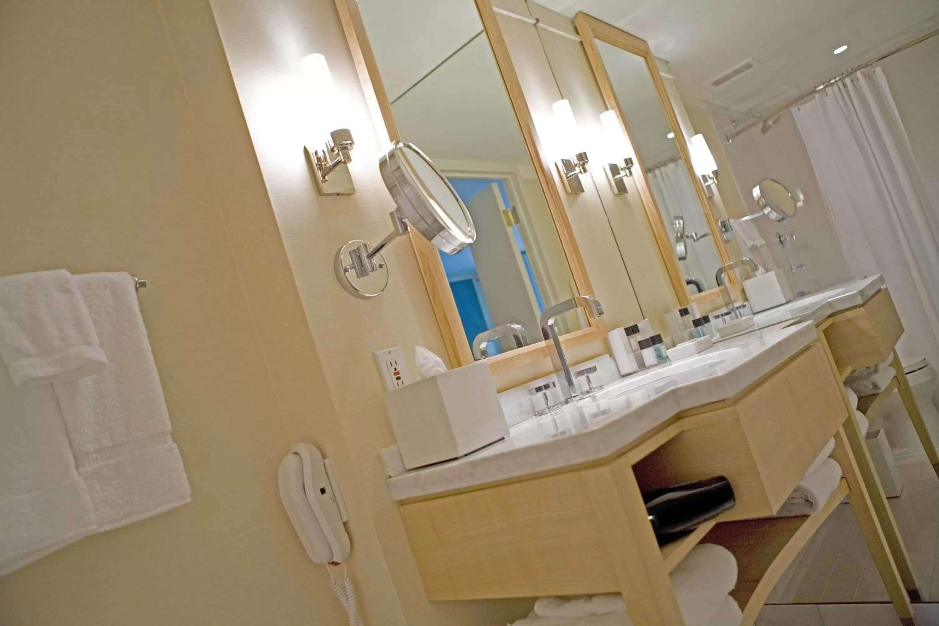 Bathroom in The Colonnade Hotel