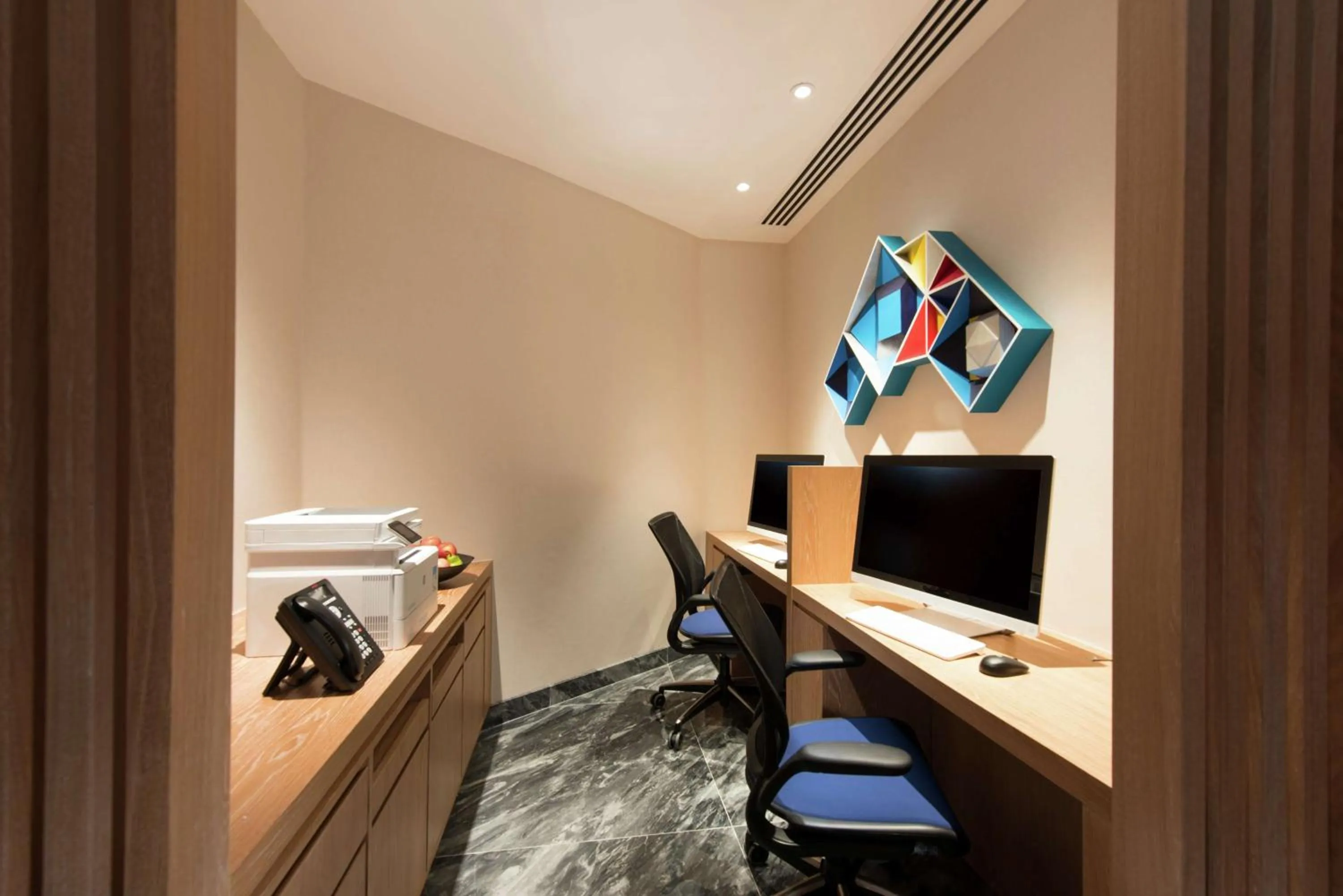 Business facilities in Hilton Garden Inn Singapore Serangoon