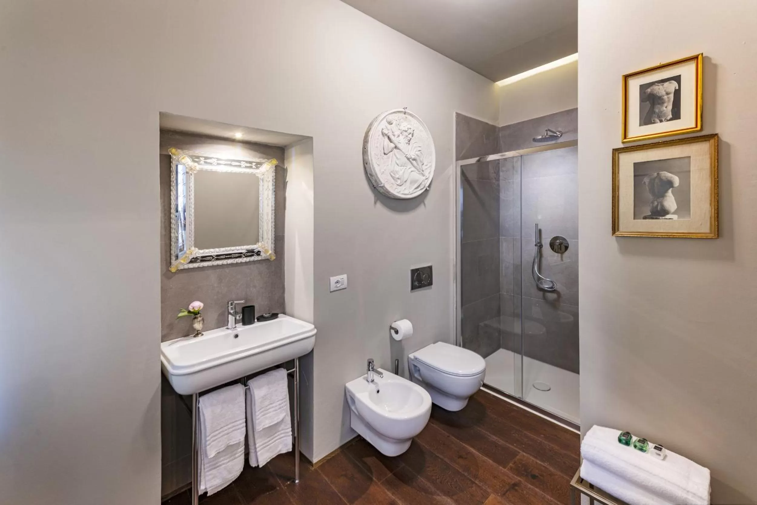 Bathroom in Casa Botticelli