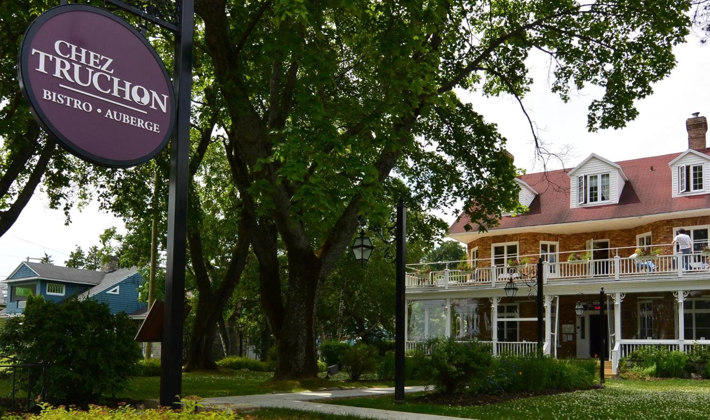 Facade/entrance in Chez Truchon Bistro-Auberge