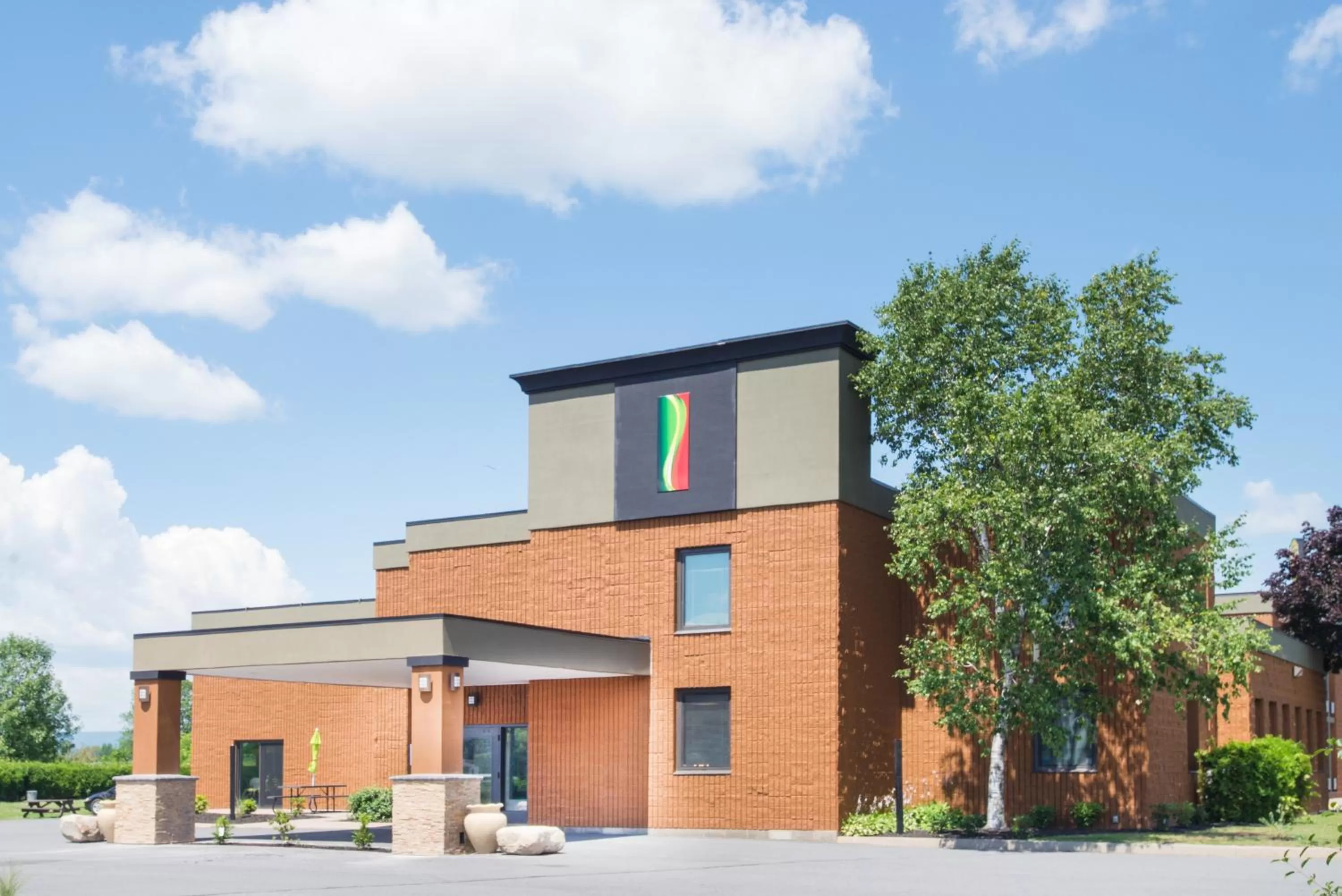 Facade/entrance in Super 8 by Wyndham Plattsburgh