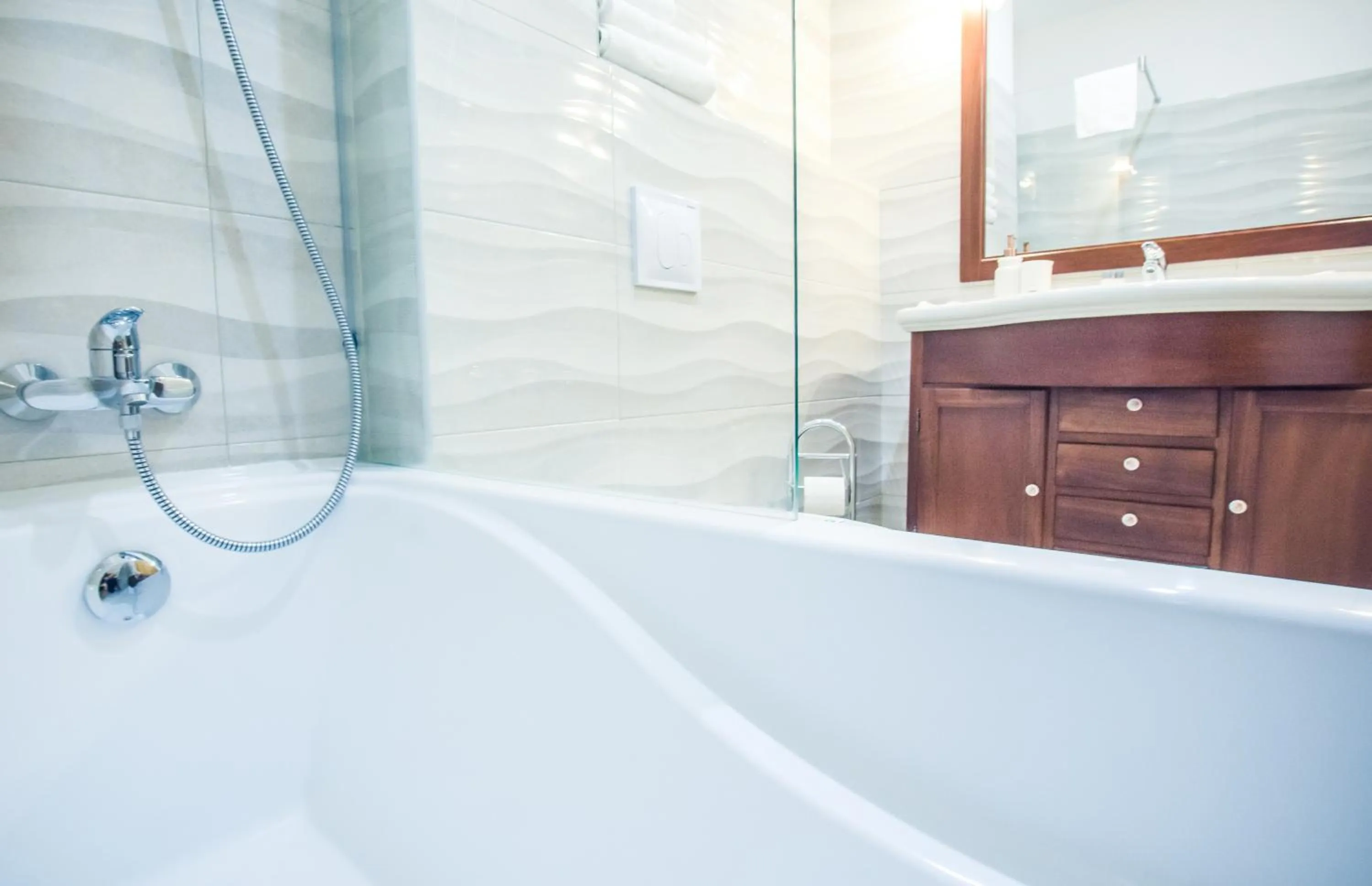 Bath in Safrano Palace